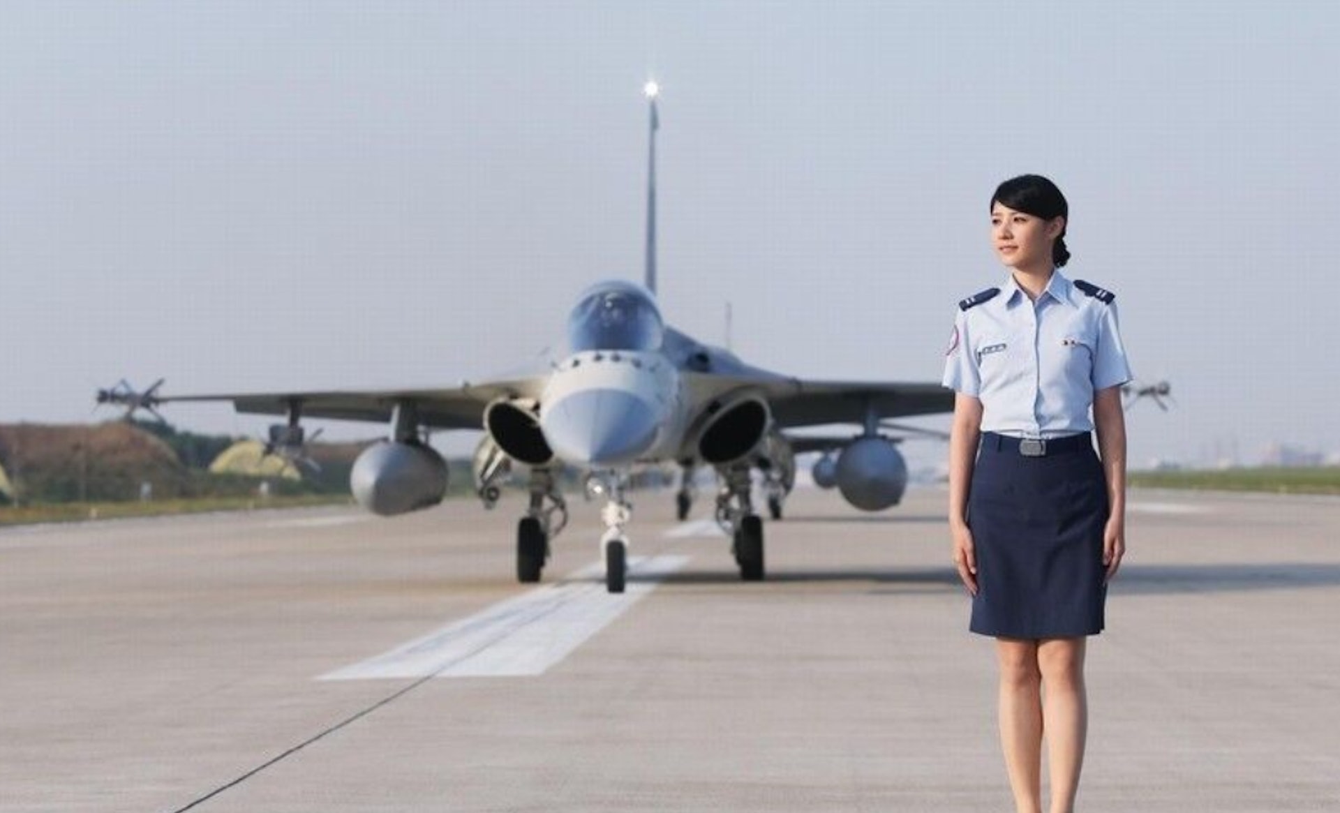 台灣空軍美少女方棱溶（青年日報Facebook）