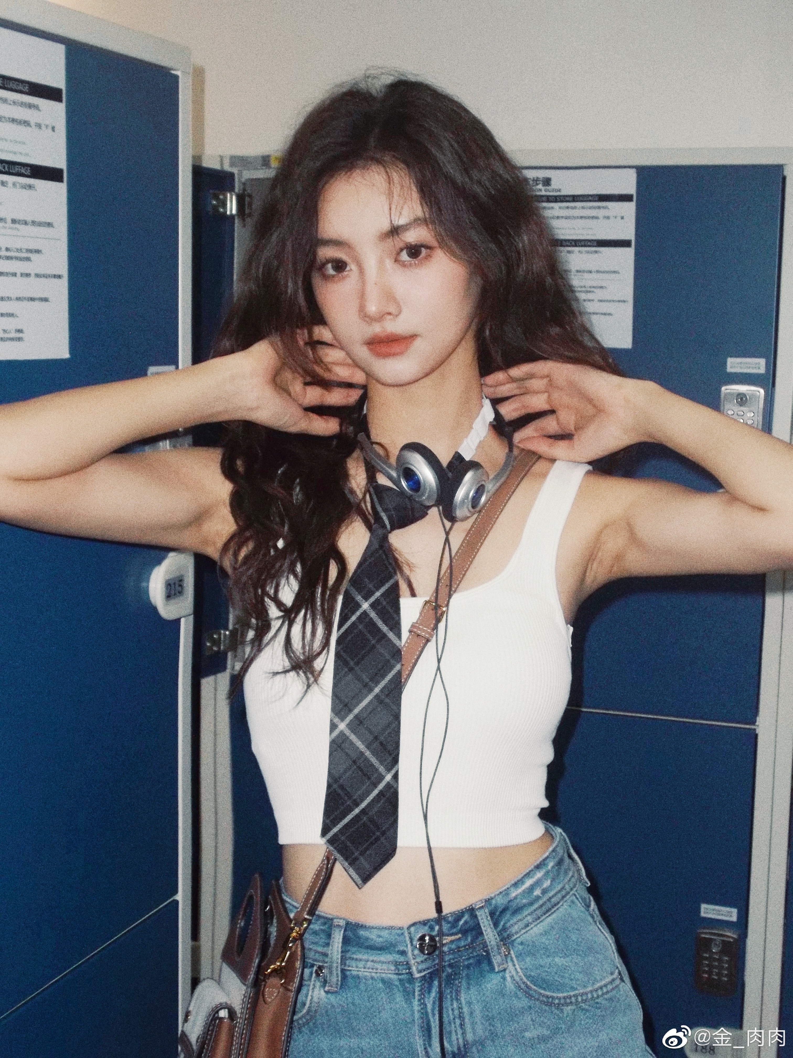 금자월은 현재 하트시그널5에 출연 중인 유명 스포츠 앵커다. (웨이보 사진)