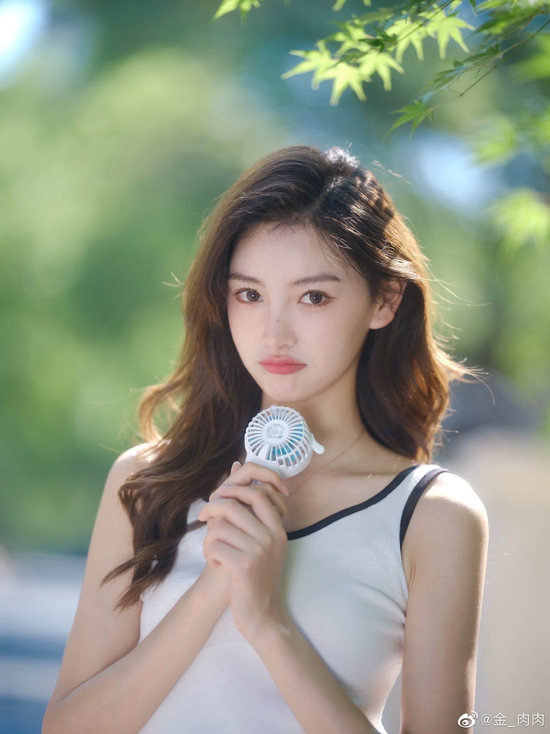 oTuf2eWz6M5fqrPPtiN22ERdqyeSCsJO8NM5GvDTORo?v=w1920