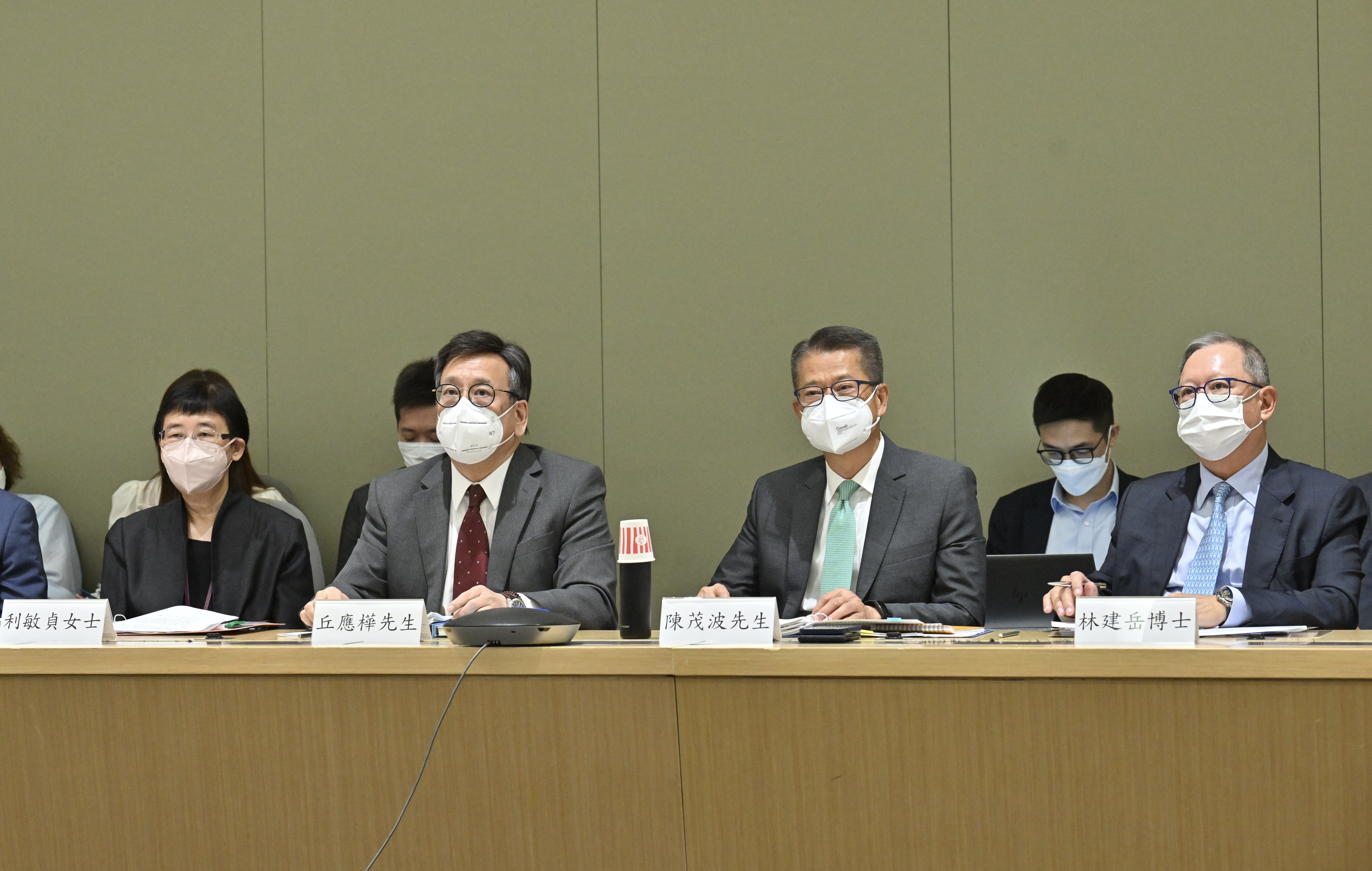 陳茂波：充分利用自身獨特優勢　提升香港國際競爭力