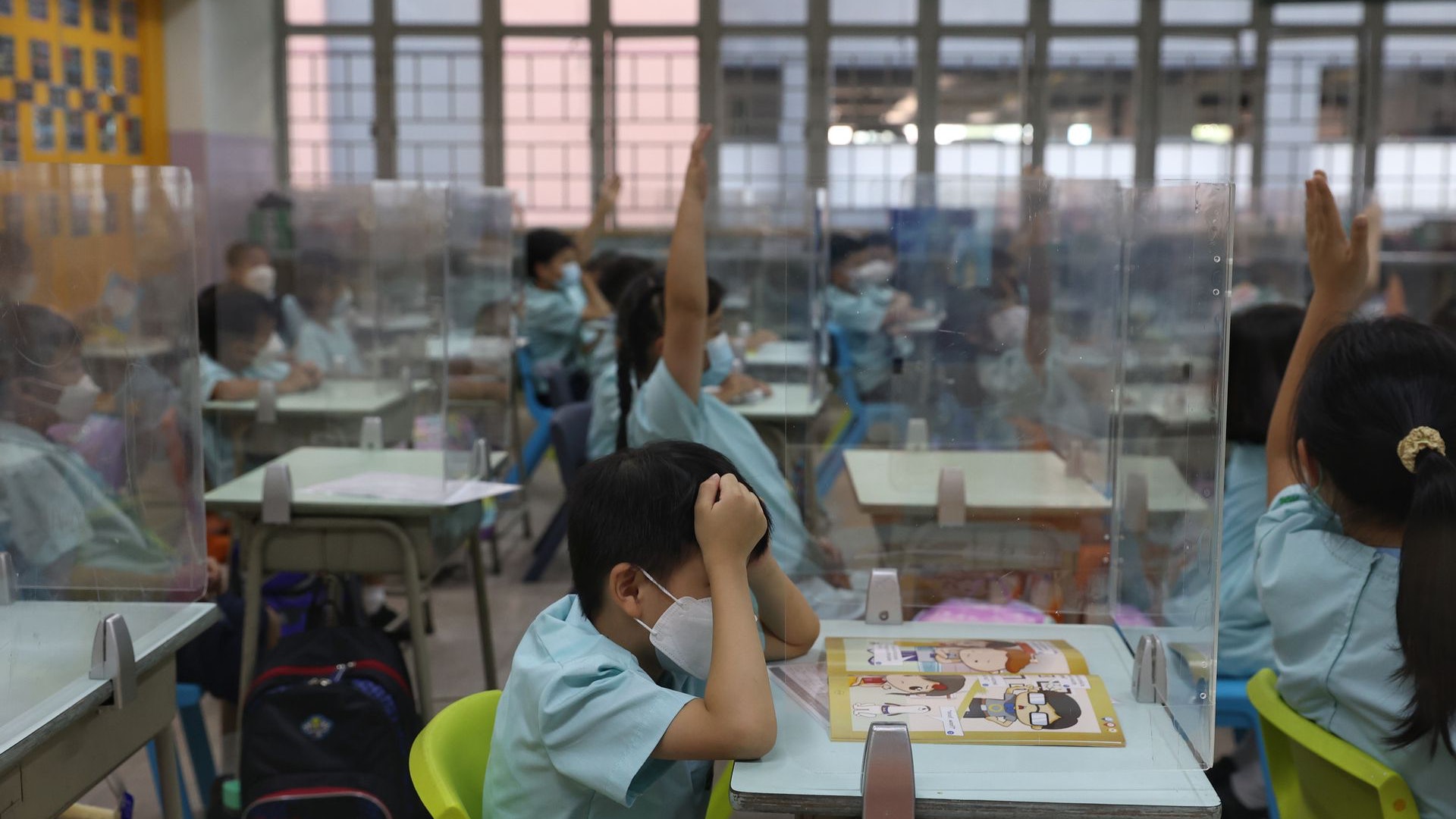 小學70%打兩針可全日上課 有校長指做法可取:或要檢視時間表 小學70%打兩針可全日上課 有校長指做法可取:或要檢視時間表