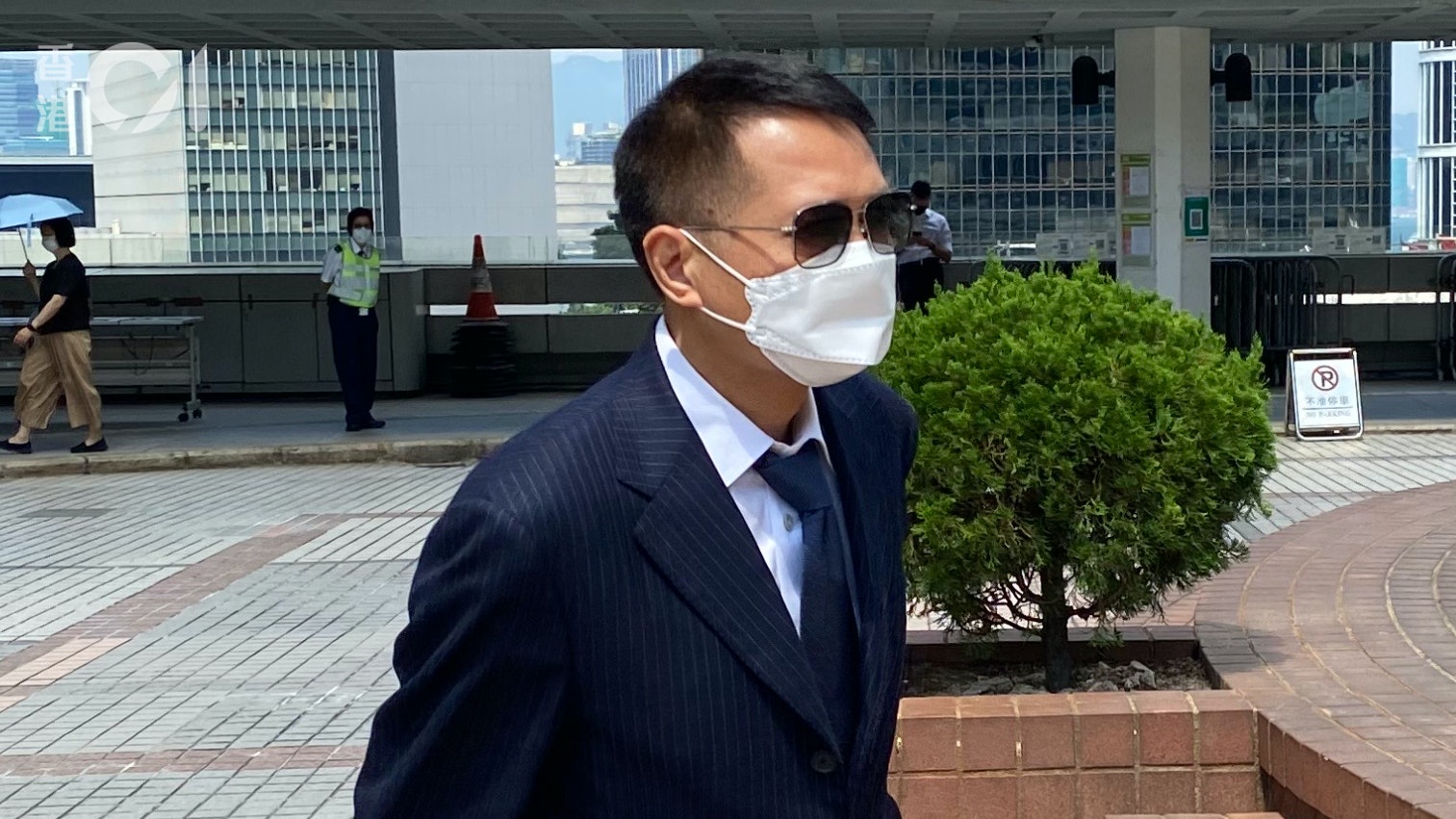 龔仁心被指騙5千萬打官司 商人稱信有投資機會 支票無填抬頭 龔仁心被指騙5千萬打官司 商人稱信有投資機會 支票無填抬頭
