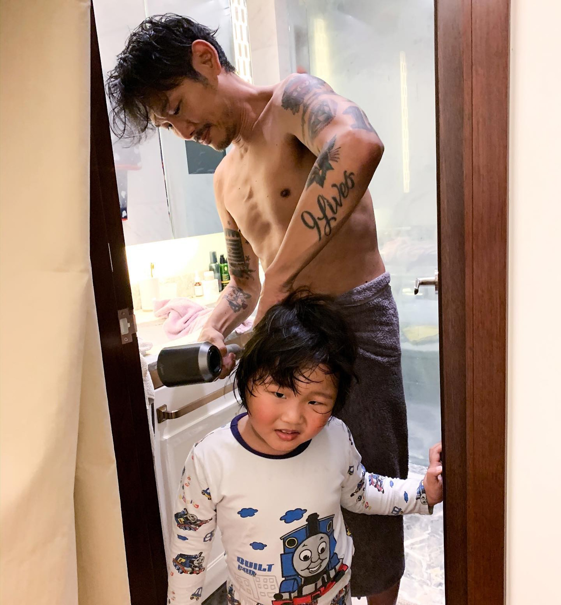 杜德偉在自己的社群帳號上，滿滿的都是兒子的照片，是個超級神隊友。（Instagram / @alexto_dudewei）