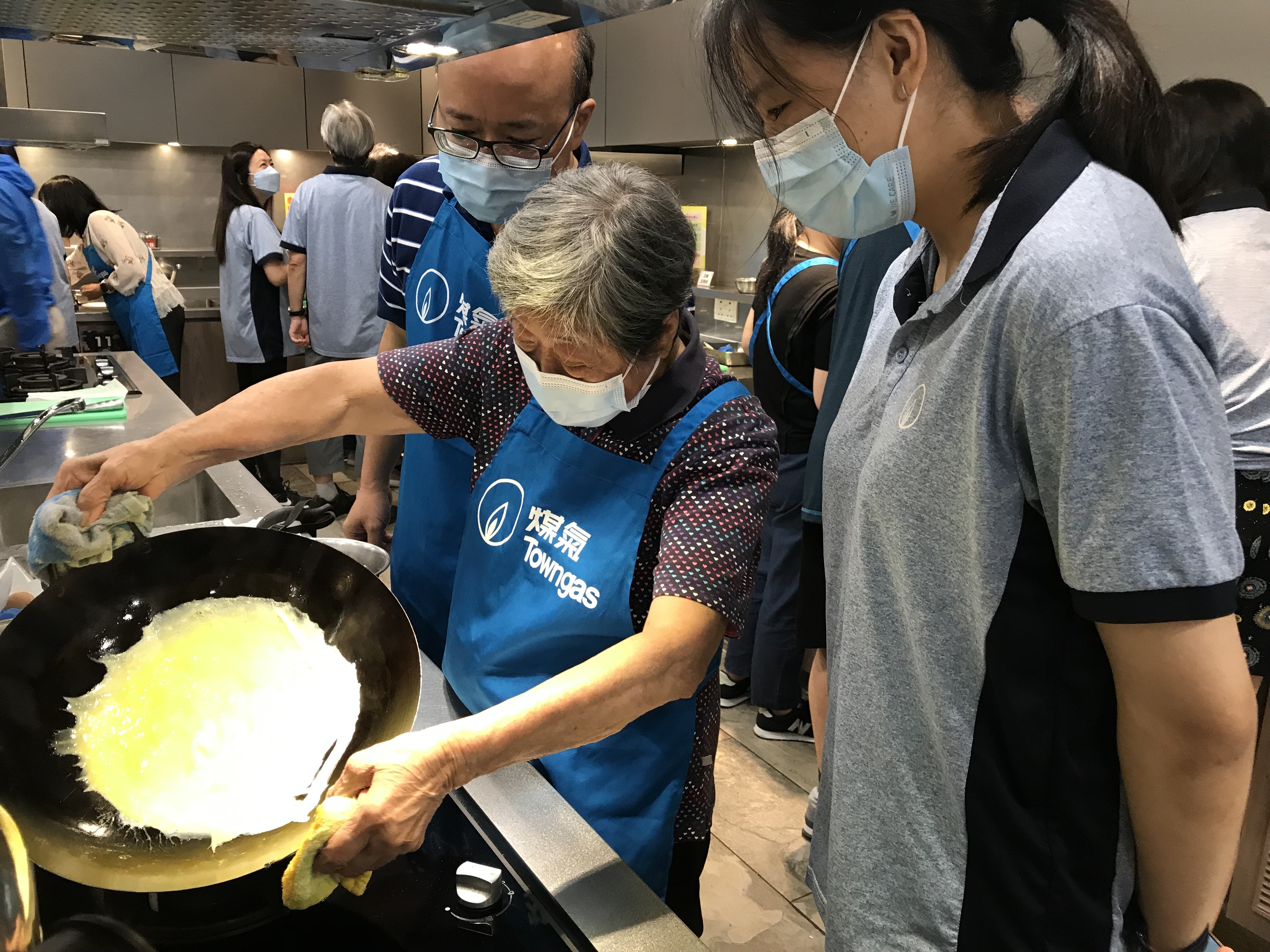 研究：半數參加煤氣公司明火煮食計劃長者　對烹飪自信提升