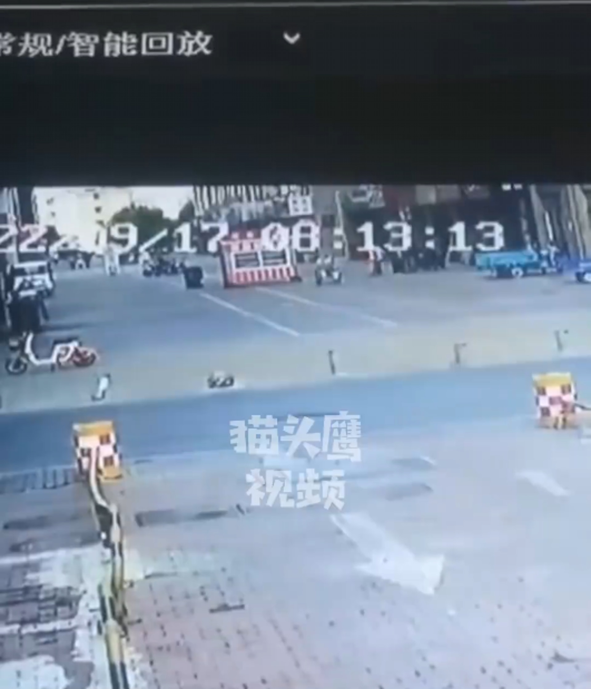 江蘇淮安一間燒烤店發生爆炸。(影片截圖) 江蘇淮安一間燒烤店發生爆炸。(影片截圖)