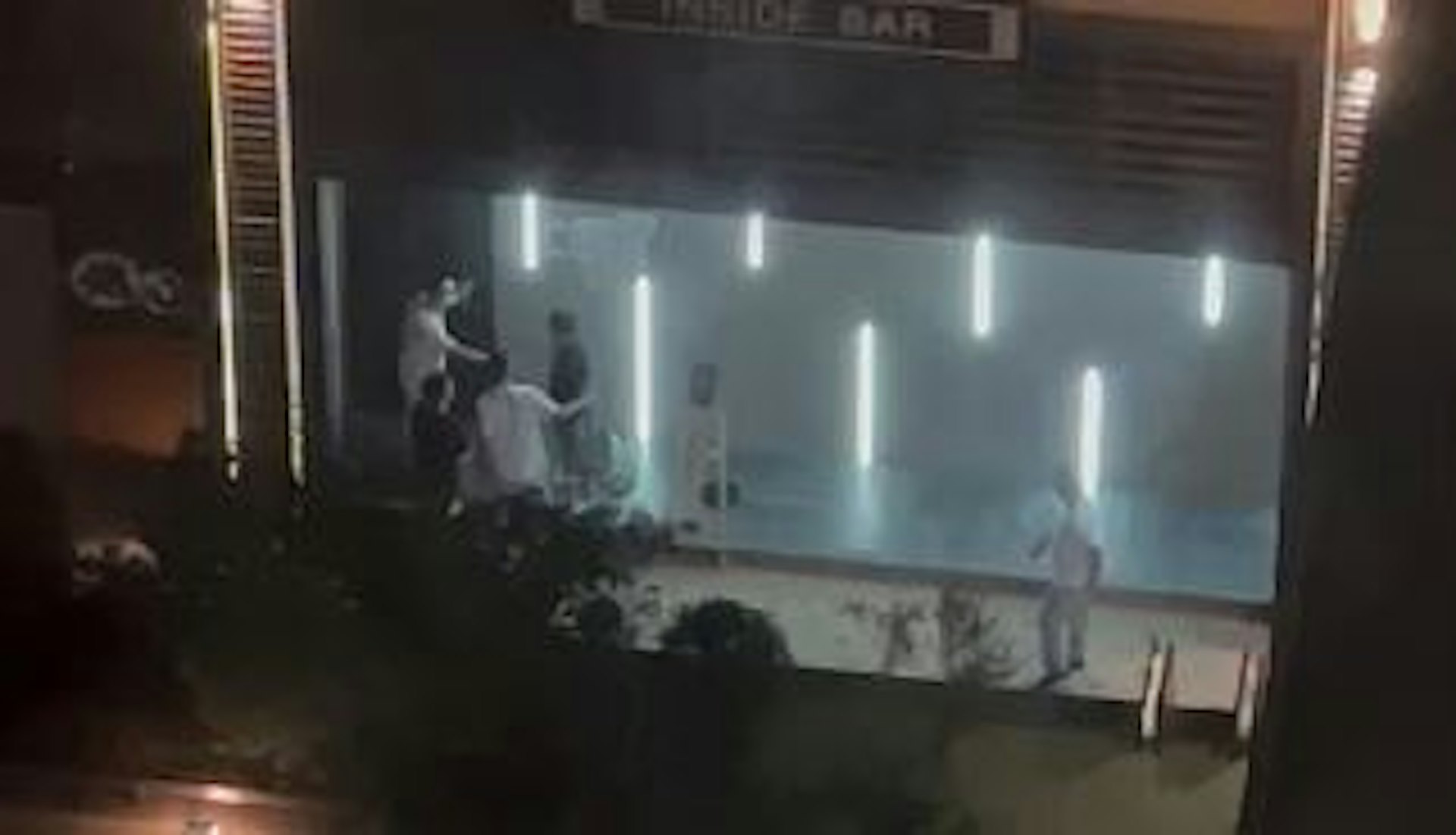 一名被男子被逼到牆角。(讀者提供) 一名被男子被逼到牆角。(讀者提供)