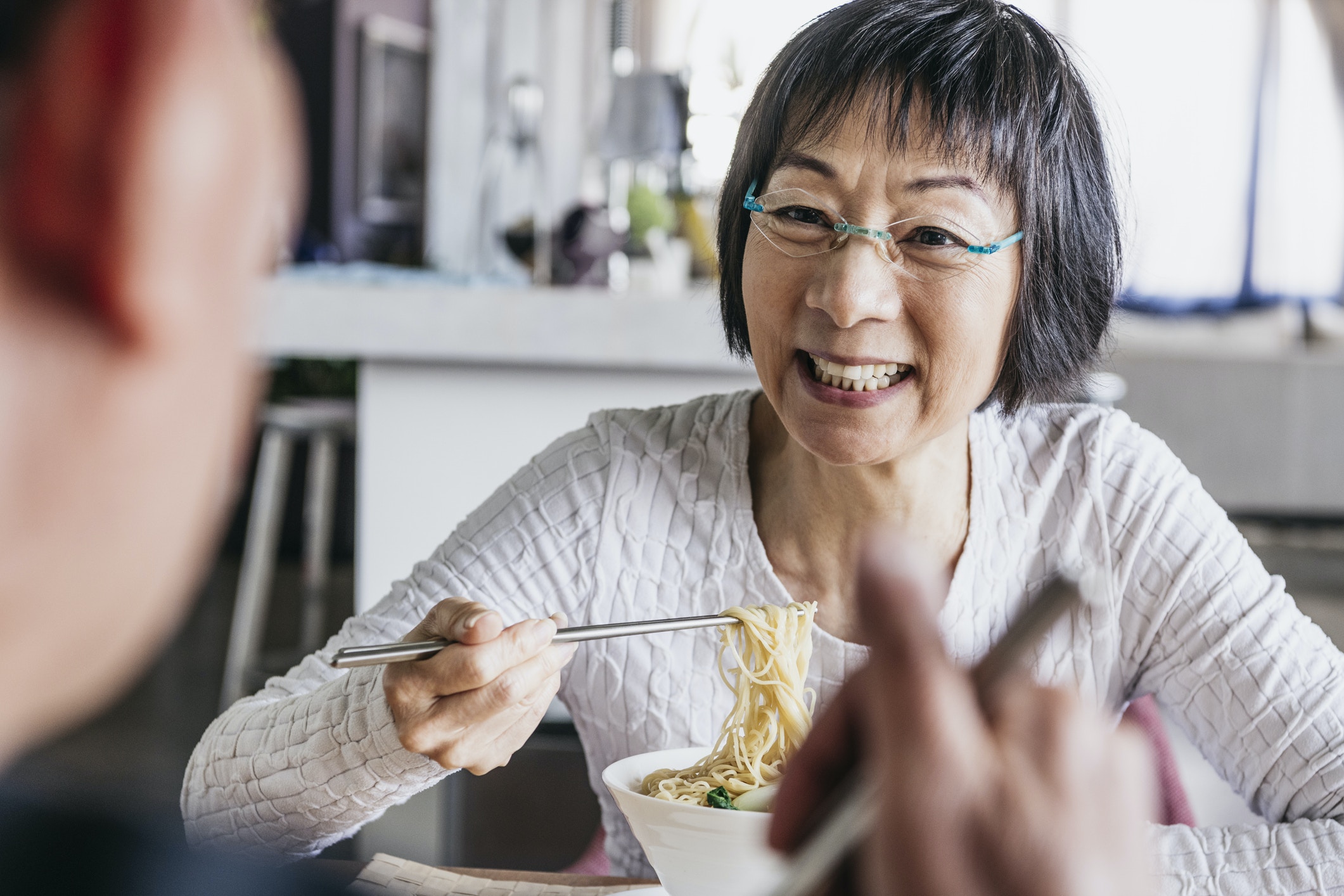 銀髮飲食｜清淡不代表健康！鹽分不足可致妄想生幻覺4招食得健康