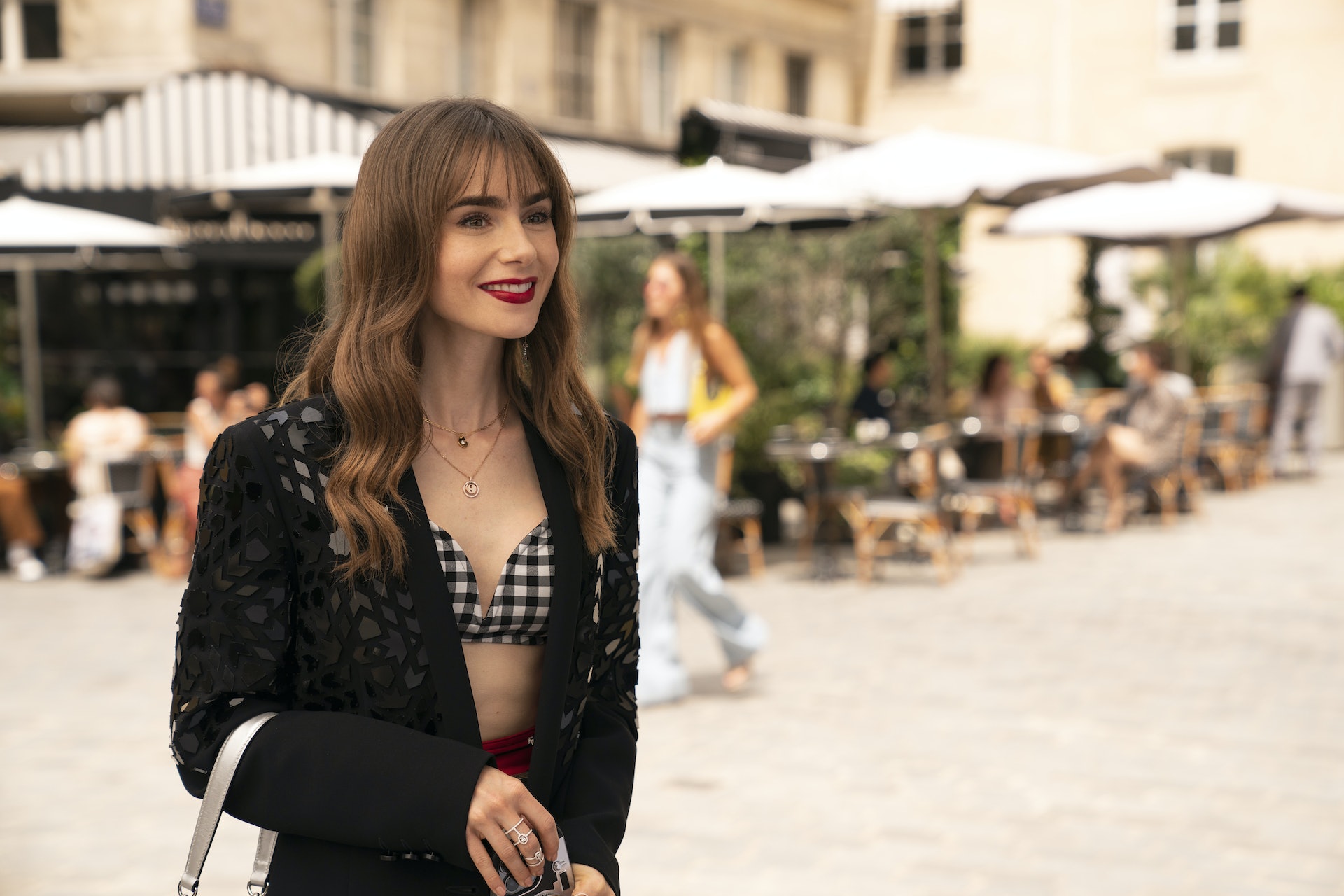 Emily In Paris 第三季12月中上架lily Collins愛情必要二選一 Emily In Paris 第三季12月中上架lily Collins愛情必要二選一