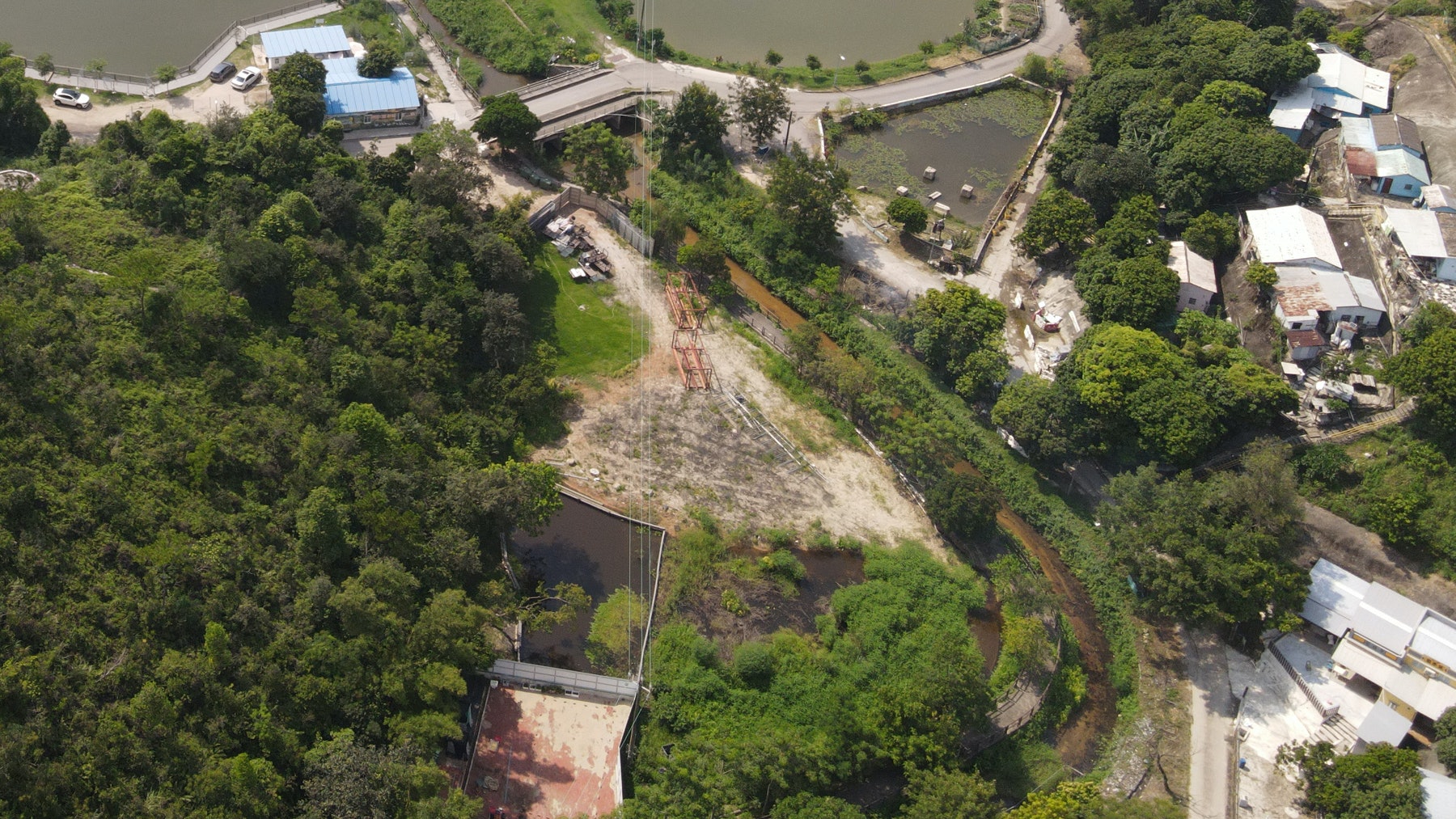 蠔殼圍擬納濕地保育公園 環團揭22公頃地滿佈廢料 面積大過維園 蠔殼圍擬納濕地保育公園 環團揭22公頃地滿佈廢料 面積大過維園