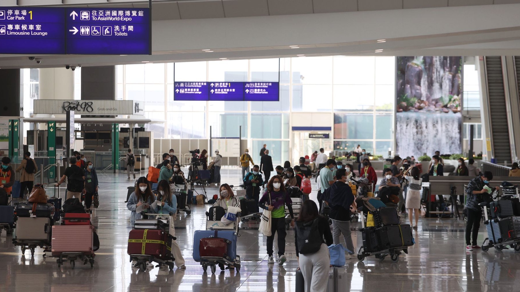 修例准預報乘客資料阻不受歡迎人物來港 周五刊憲明年第三季生效 修例准預報乘客資料阻不受歡迎人物來港 周五刊憲明年第三季生效