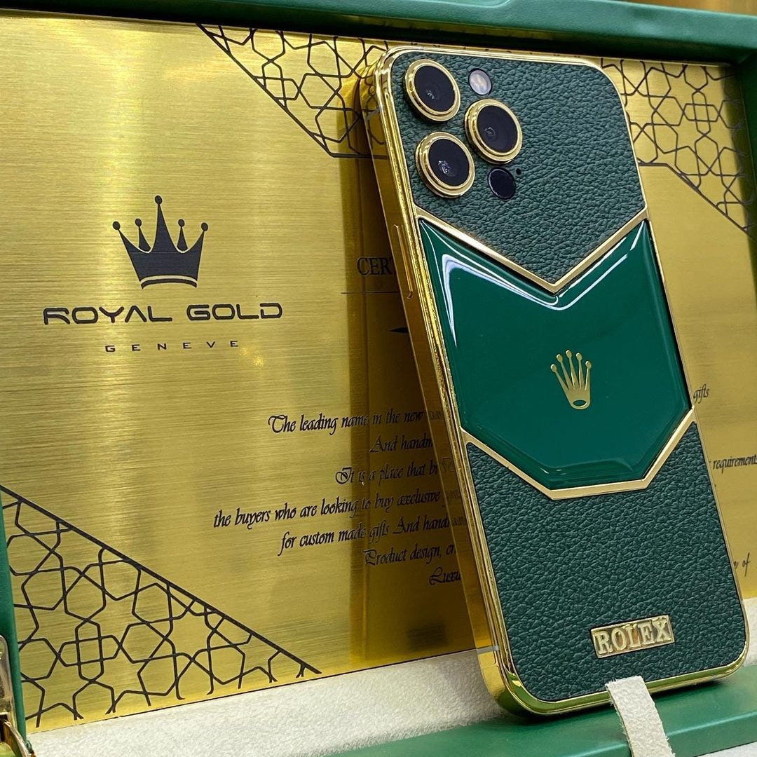 Rolex限量版iPhone開箱？24K金打造真土豪風範比戴勞力士更氣派