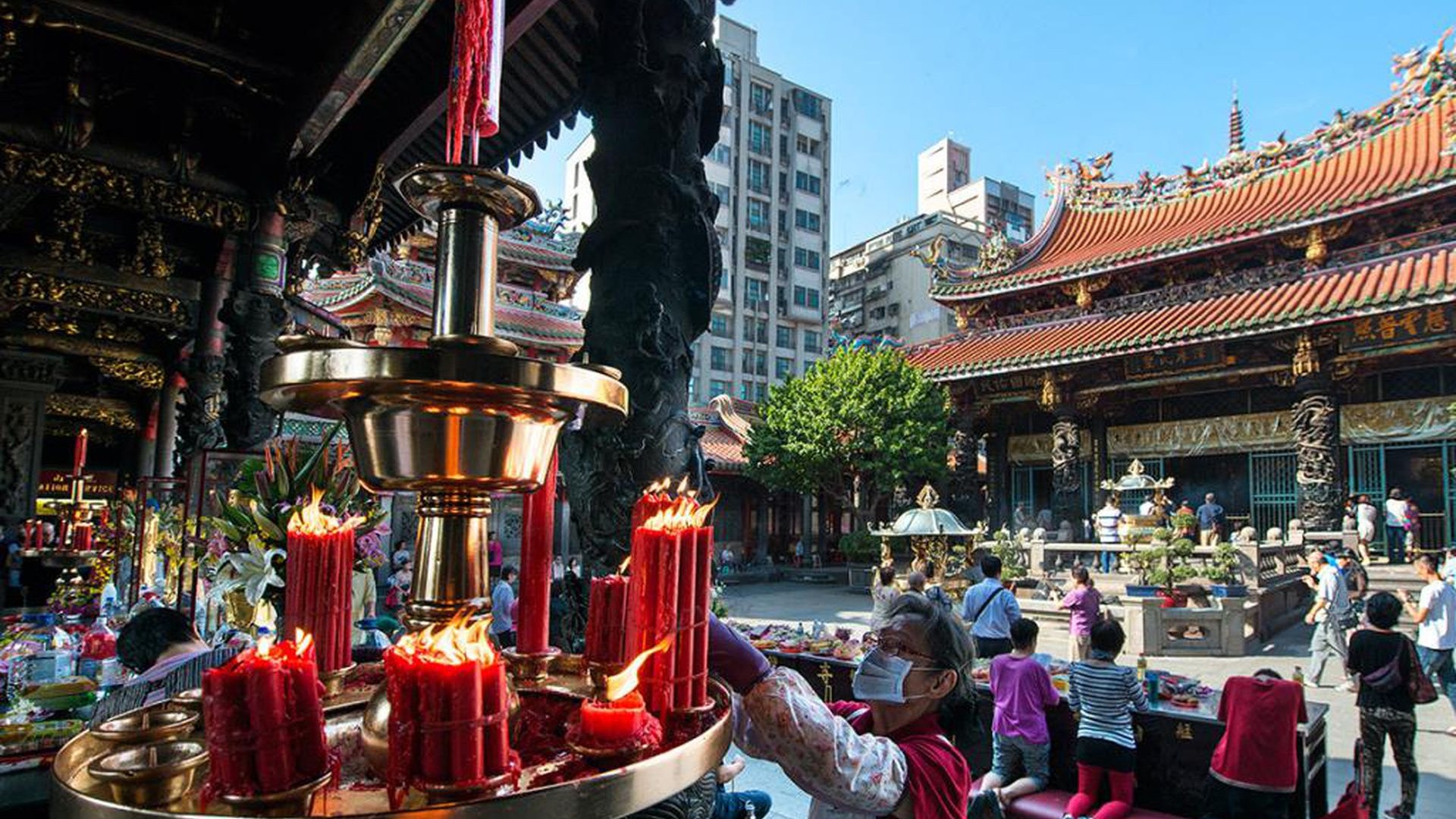 19歲港女學生陳屍台北龍山寺留遺言「不要跟靈界溝通」專家咁分析 19歲港女學生陳屍台北龍山寺留遺言「不要跟靈界溝通」專家咁分析