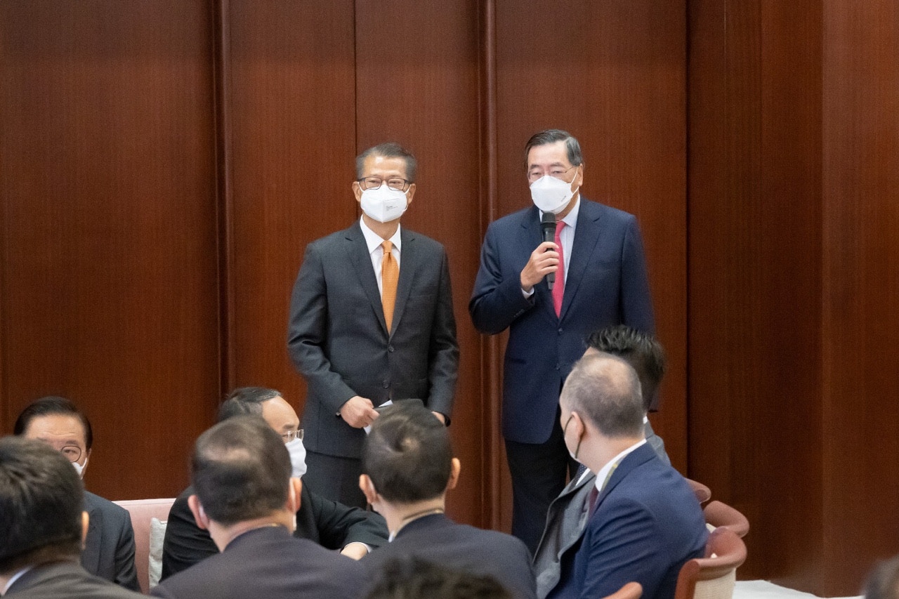 10月5日第三次前廳交流會，由財政司司長陳茂波率領官員參與。（立法會秘書處）