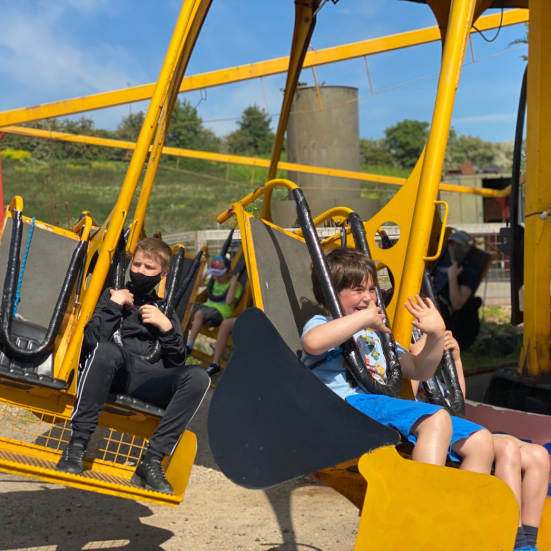 英國鏟泥車主題樂園Diggerland(樂園官網) 英國鏟泥車主題樂園Diggerland(樂園官網)