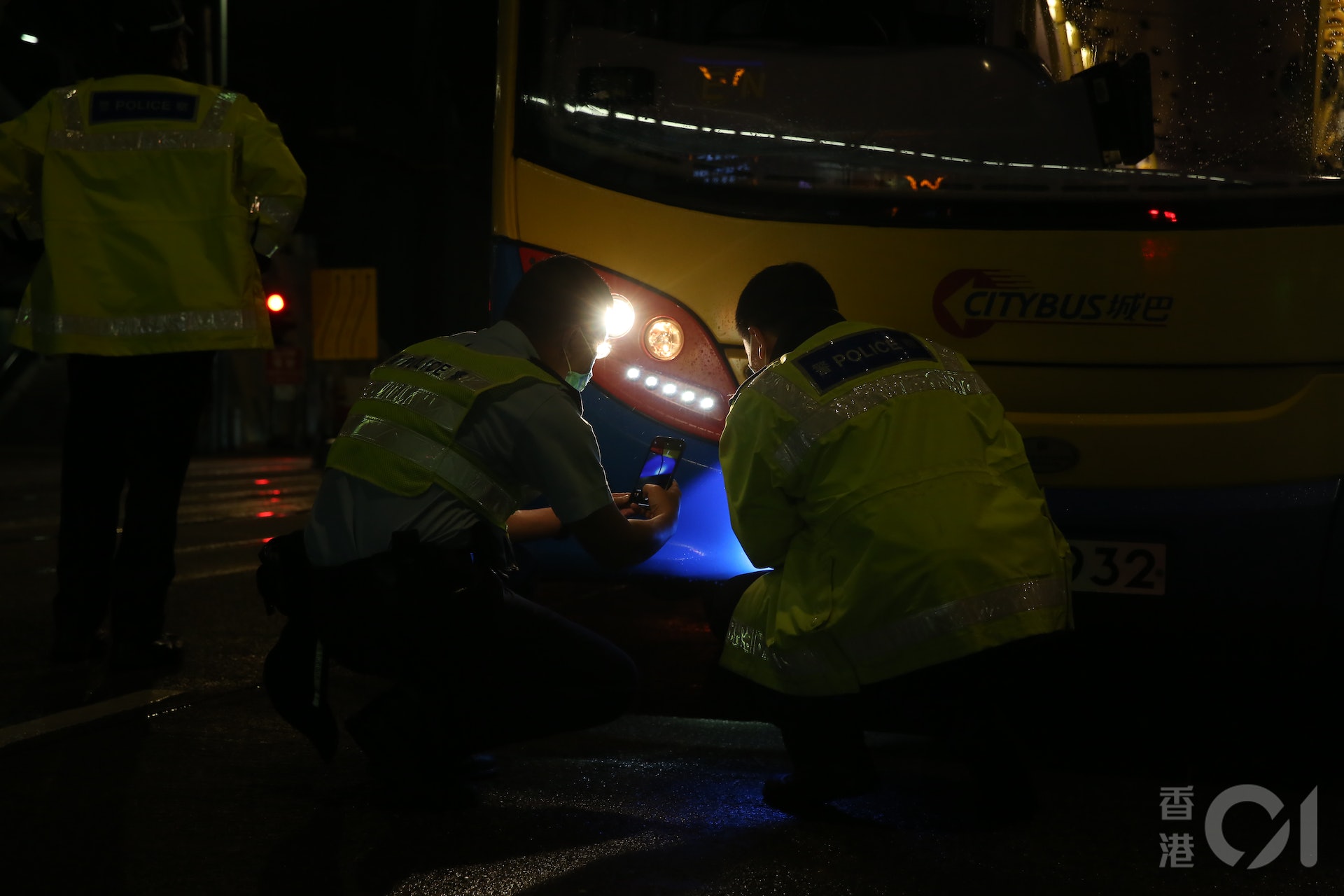 警方正調查車禍成因。(魯嘉裕攝) 警方正調查車禍成因。(魯嘉裕攝)