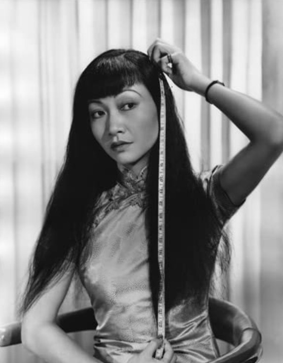 荷里活第一位华裔美籍电影明星黄柳霜（Anna May Wong）。（剧照／IMDB）