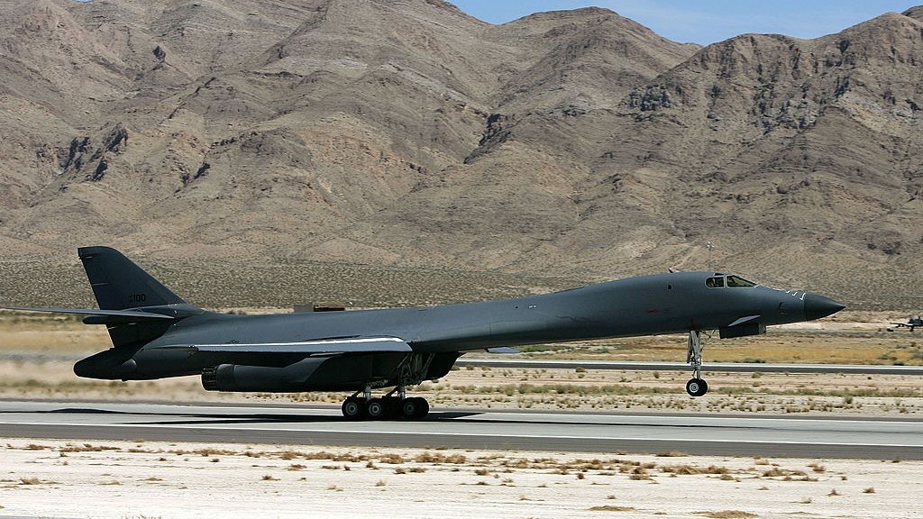 美國B-1B轟炸機飛抵關島 韓媒:強烈警告朝鮮 美國B-1B轟炸機飛抵關島 韓媒:強烈警告朝鮮