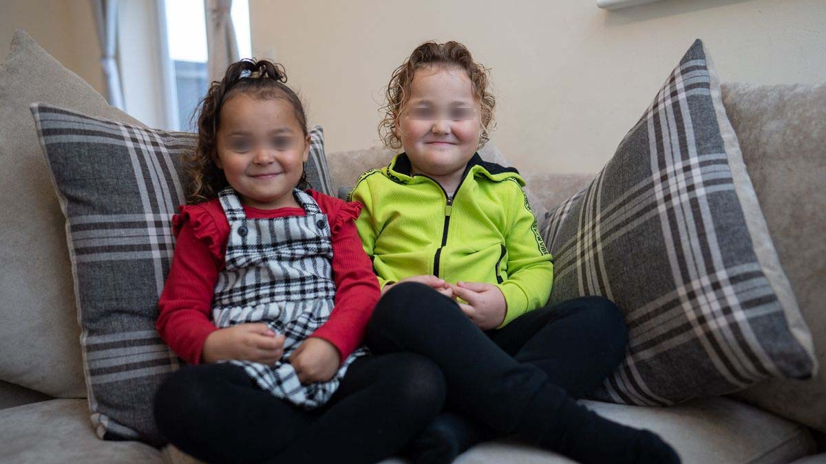 女子擁有雙子宮誕下不同膚色雙胞胎！醫生：機率是5000萬分之一