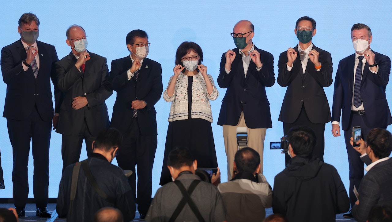 10月24日,華懋集團舉行可持續發展論壇2022,甯漢豪(中)擔任主禮嘉賓。(張浩維攝) 10月24日,華懋集團舉行可持續發展論壇2022,甯漢豪(中)擔任主禮嘉賓。(張浩維攝)
