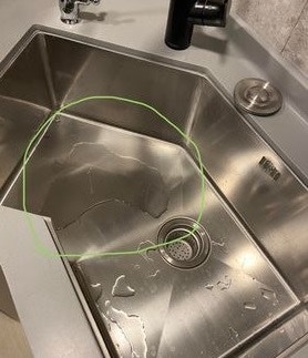 屋型設計的鋅盤有機會養水,滋生蚊蟲,讀者來信求教專家。(圖片來源:《裝修電視DECO-TV》) 屋型設計的鋅盤有機會養水,滋生蚊蟲,讀者來信求教專家。(圖片來源:《裝修電視DECO-TV》)