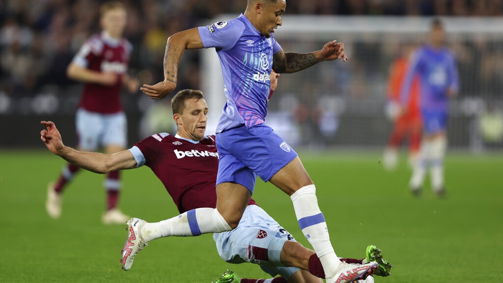 英超|賓華馬補時12碼破網 韋斯咸2:0勝般尼茅夫 英超|賓華馬補時12碼破網 韋斯咸2:0勝般尼茅夫