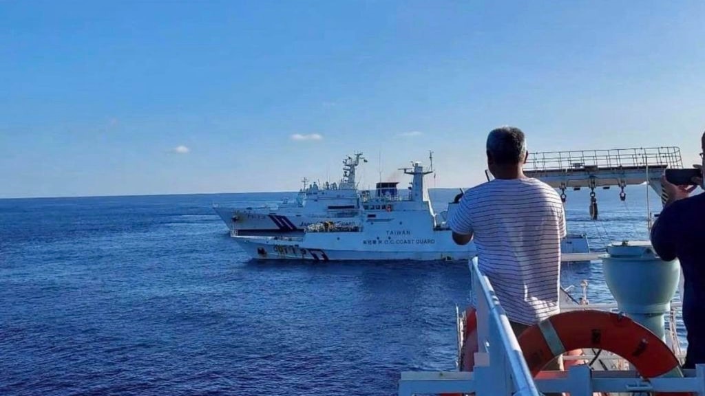 Re: [新聞] 日控陸海警直升機侵領空　陸批日非法