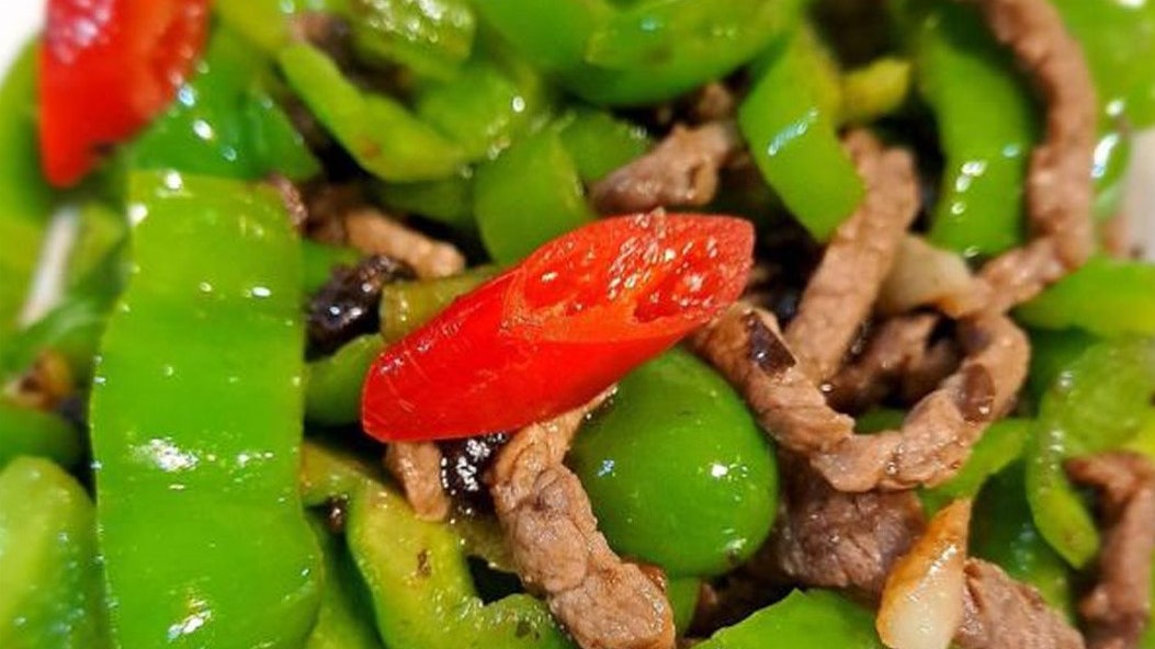 牛肉食譜|青椒豆豉牛肉營養豐富家常菜 網民教1切法去青椒怪味! 牛肉食譜|青椒豆豉牛肉營養豐富家常菜 網民教1切法去青椒怪味!