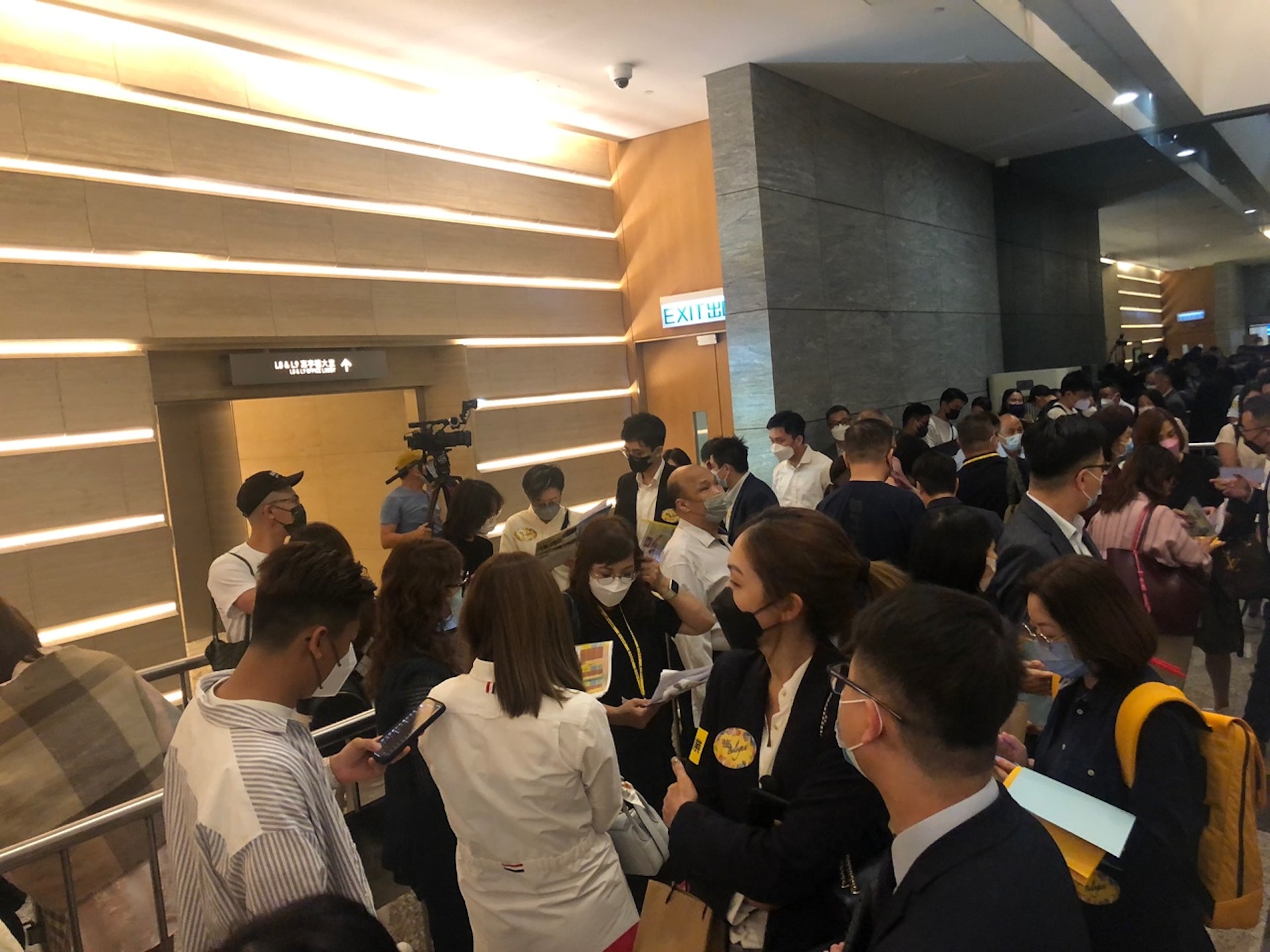 設於環球貿易廣場(ICC)的售樓處現場。 設於環球貿易廣場(ICC)的售樓處現場。