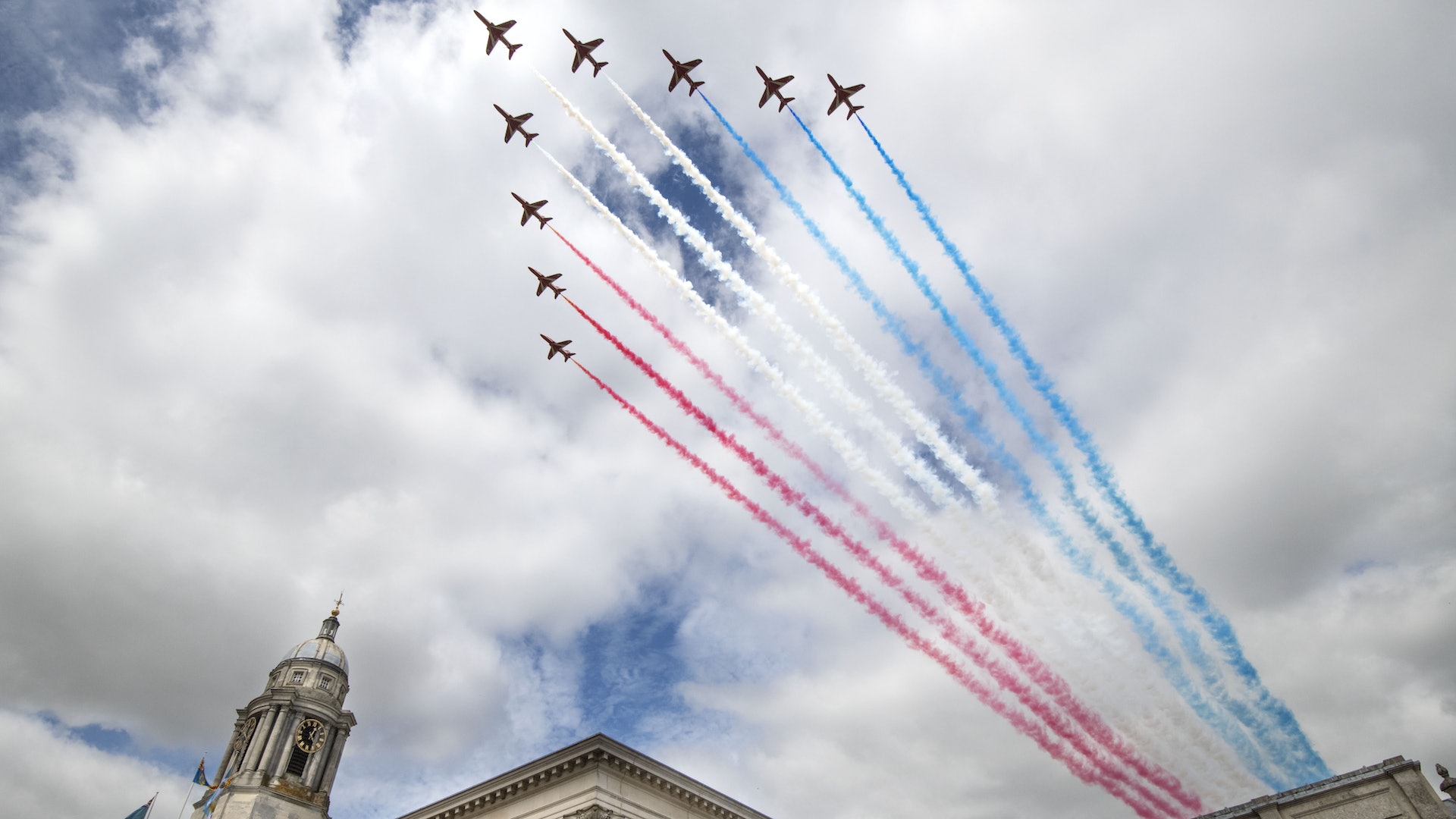 警告空軍機師勿赴華提供訓練 英國卻遭揭派員向解放軍授課 警告空軍機師勿赴華提供訓練 英國卻遭揭派員向解放軍授課