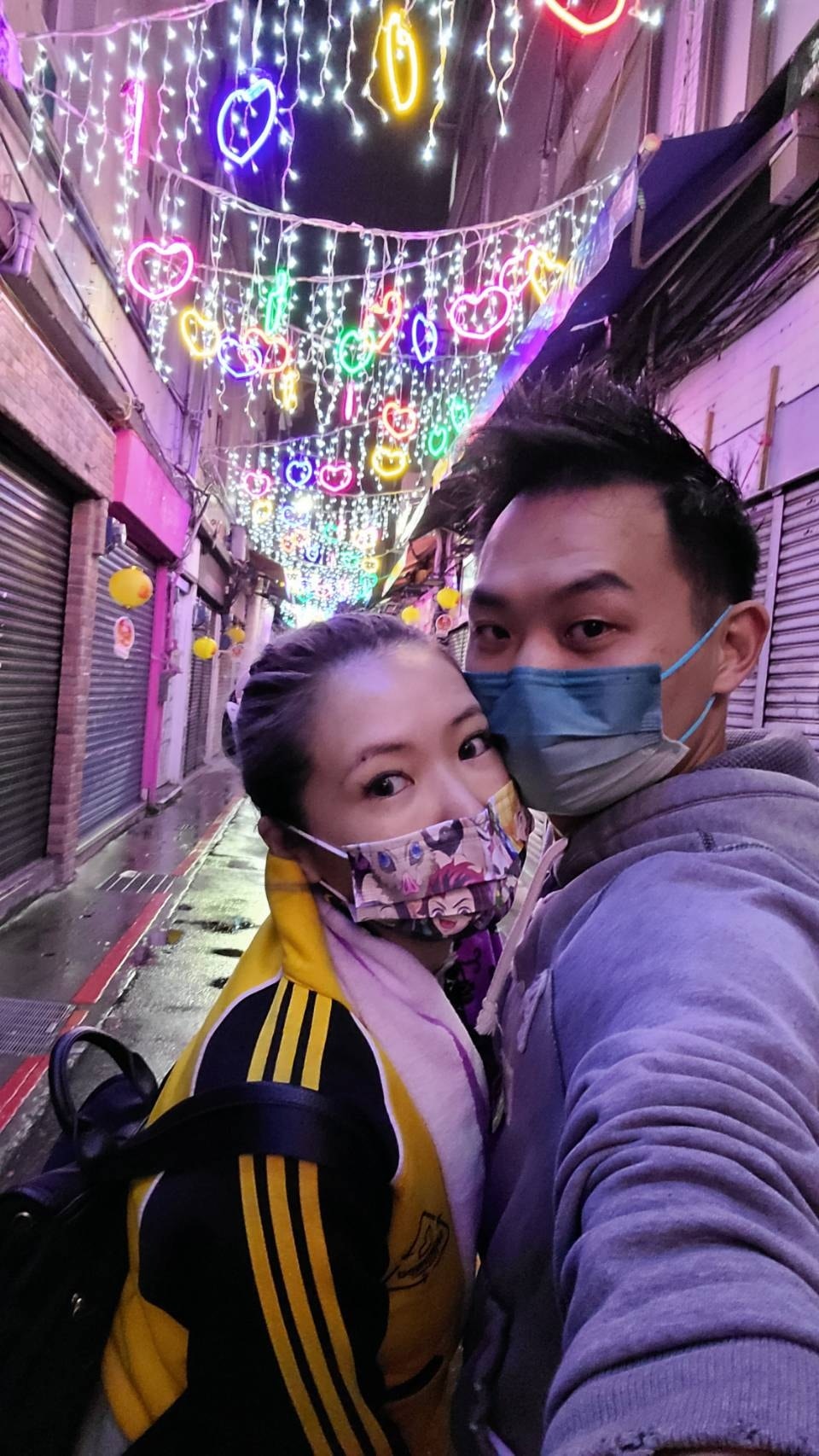 並笑說「好險不像爸爸」,引來外界的祝福。(facebook@Makiyo new 川島茉樹代) 並笑說「好險不像爸爸」,引來外界的祝福。(facebook@Makiyo new 川島茉樹代)