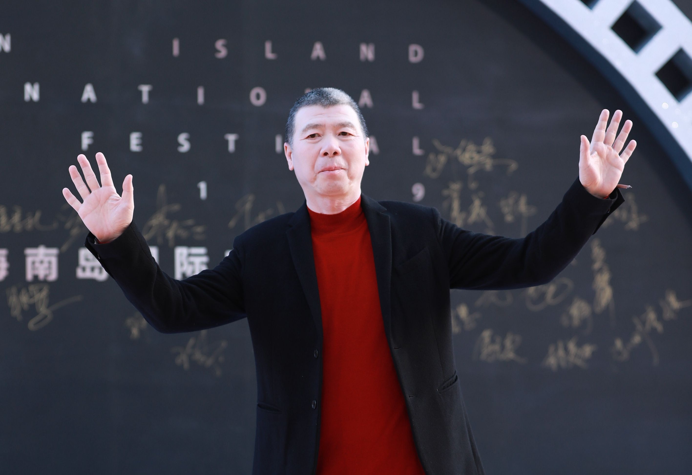 被傳移民美國唔再忍　馮小剛發文澄清：吃不了西餐國家也有恩於我