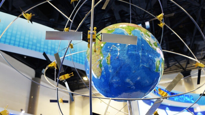 國新辦發布北斗白皮書 擬明年發射3至5顆衛星 2035年建成新體系 國新辦發布北斗白皮書 擬明年發射3至5顆衛星 2035年建成新體系