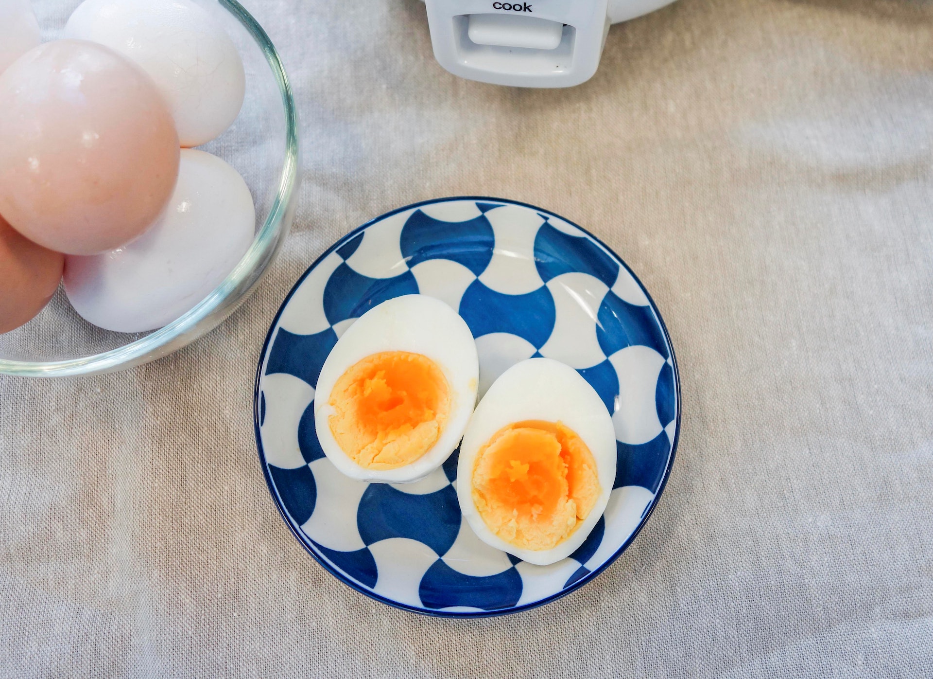 一般而言，每人每日最好進食不超過3隻雞蛋，其中烚蛋最能將營養全面保留；蛋白質最易於被人體消化，吸收及利用。（資料圖片）