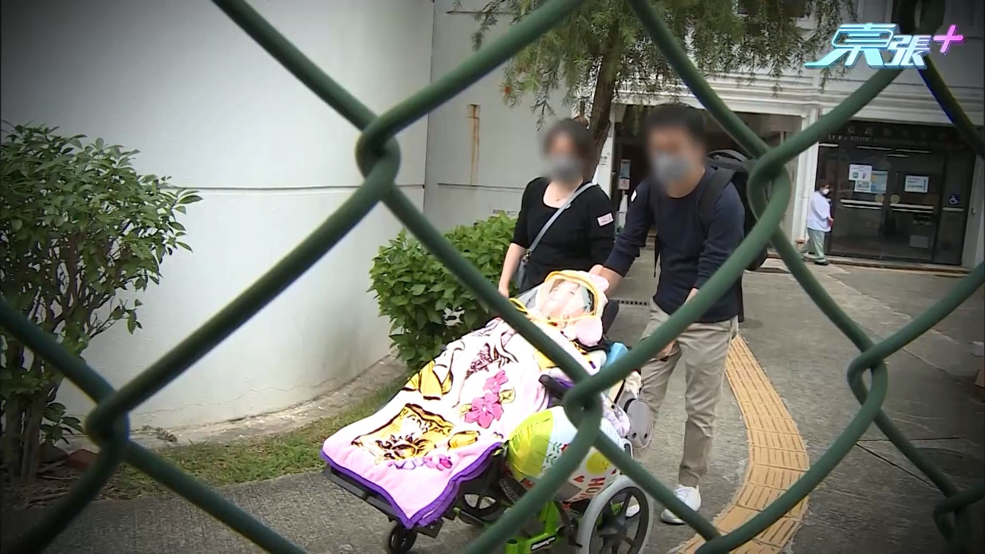 小天瑜住院兩年半終可出院回家。(影片截圖) 小天瑜住院兩年半終可出院回家。(影片截圖)