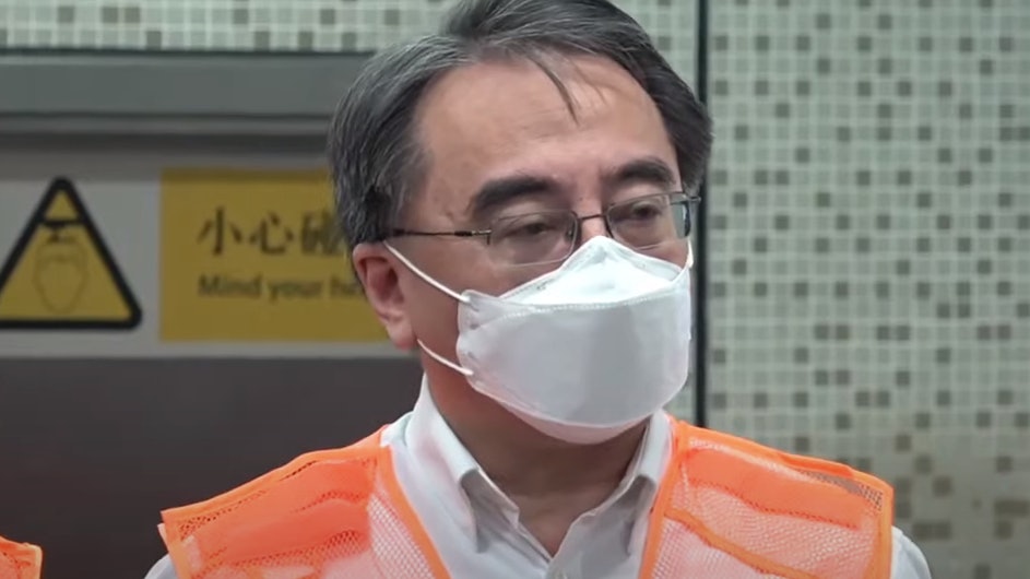 油麻地列車甩門│政府責成交報告 港鐵未能提供全面恢復服務時間 油麻地列車甩門│政府責成交報告 港鐵未能提供全面恢復服務時間
