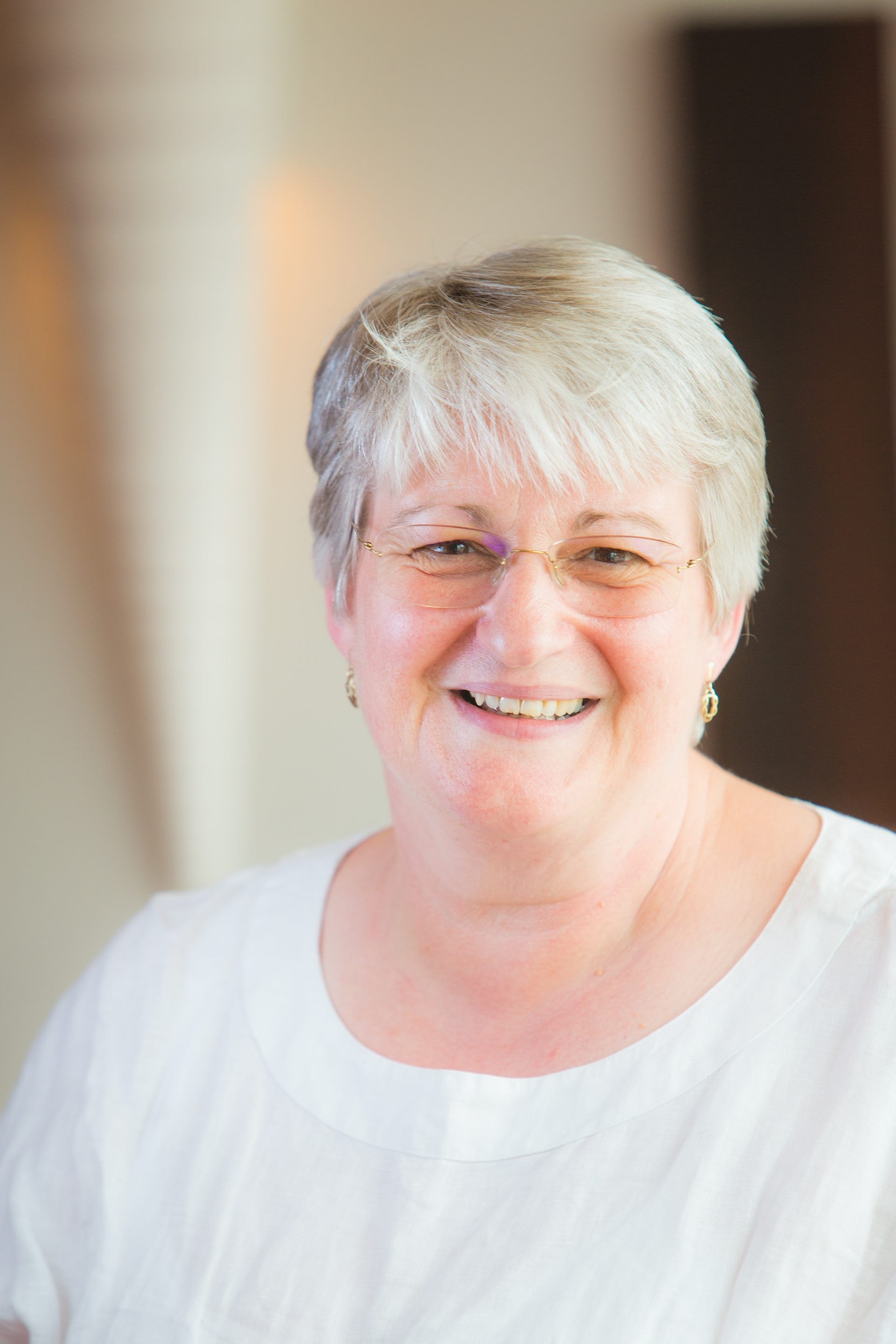 英國分子病理學Geraldine Thomas長年參與評估切爾諾貝爾及福島核災的健康影響，是此範疇的權威學者。（受訪者提供）