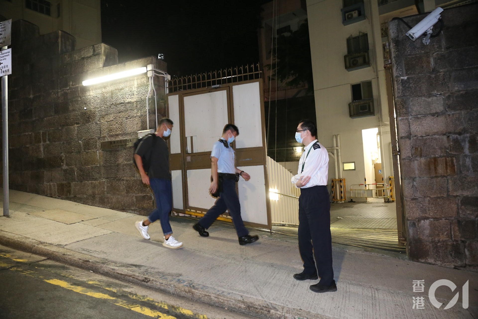 珍惜生命|中區奧卑利街已婚警察宿舍男警燒炭及時獲救送院 珍惜生命|中區奧卑利街已婚警察宿舍男警燒炭及時獲救送院
