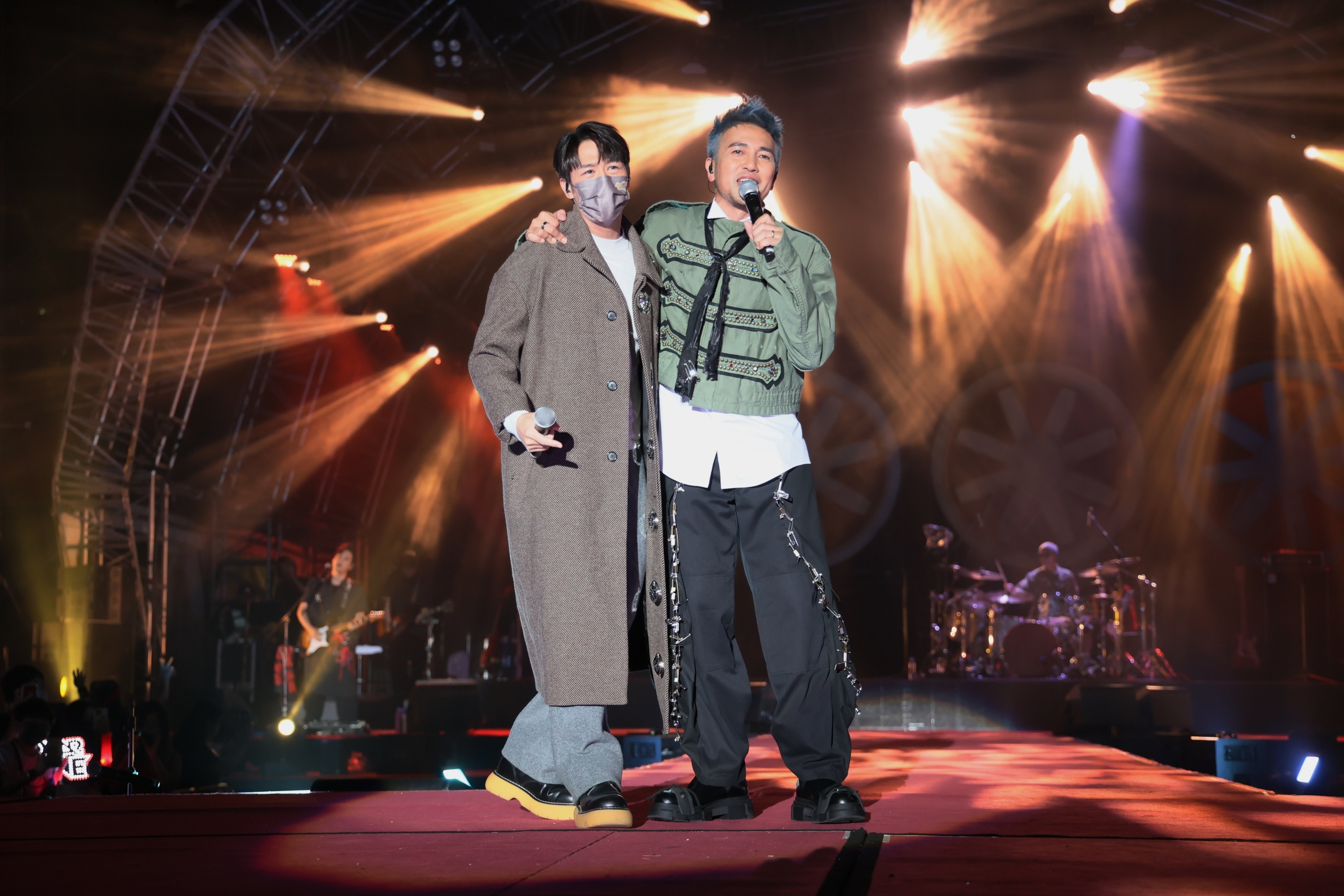 Jay Fung為Dear Jane擔任表演嘉賓。