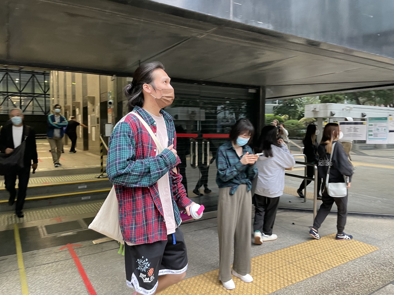 被告簡梓濱自辯時稱他當日只是「八卦」。(資料圖片) 被告簡梓濱自辯時稱他當日只是「八卦」。(資料圖片)