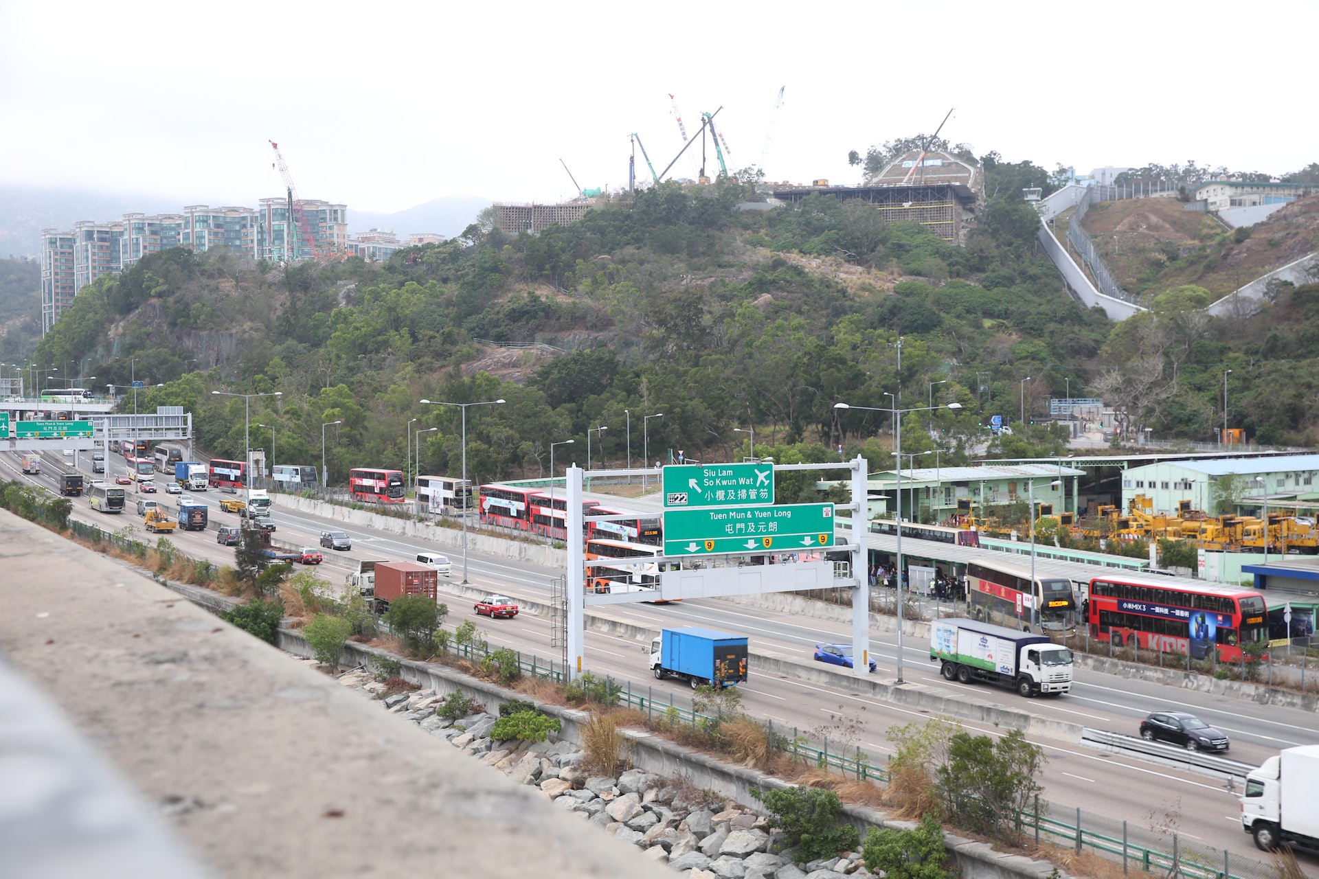 審計報告指,屯門公路交通意外數字前年已回升至246宗,每百萬車輛行駛公里意外率,高於主要道路整體意外率。(資料圖片) 審計報告指,屯門公路交通意外數字前年已回升至246宗,每百萬車輛行駛公里意外率,高於主要道路整體意外率。(資料圖片)