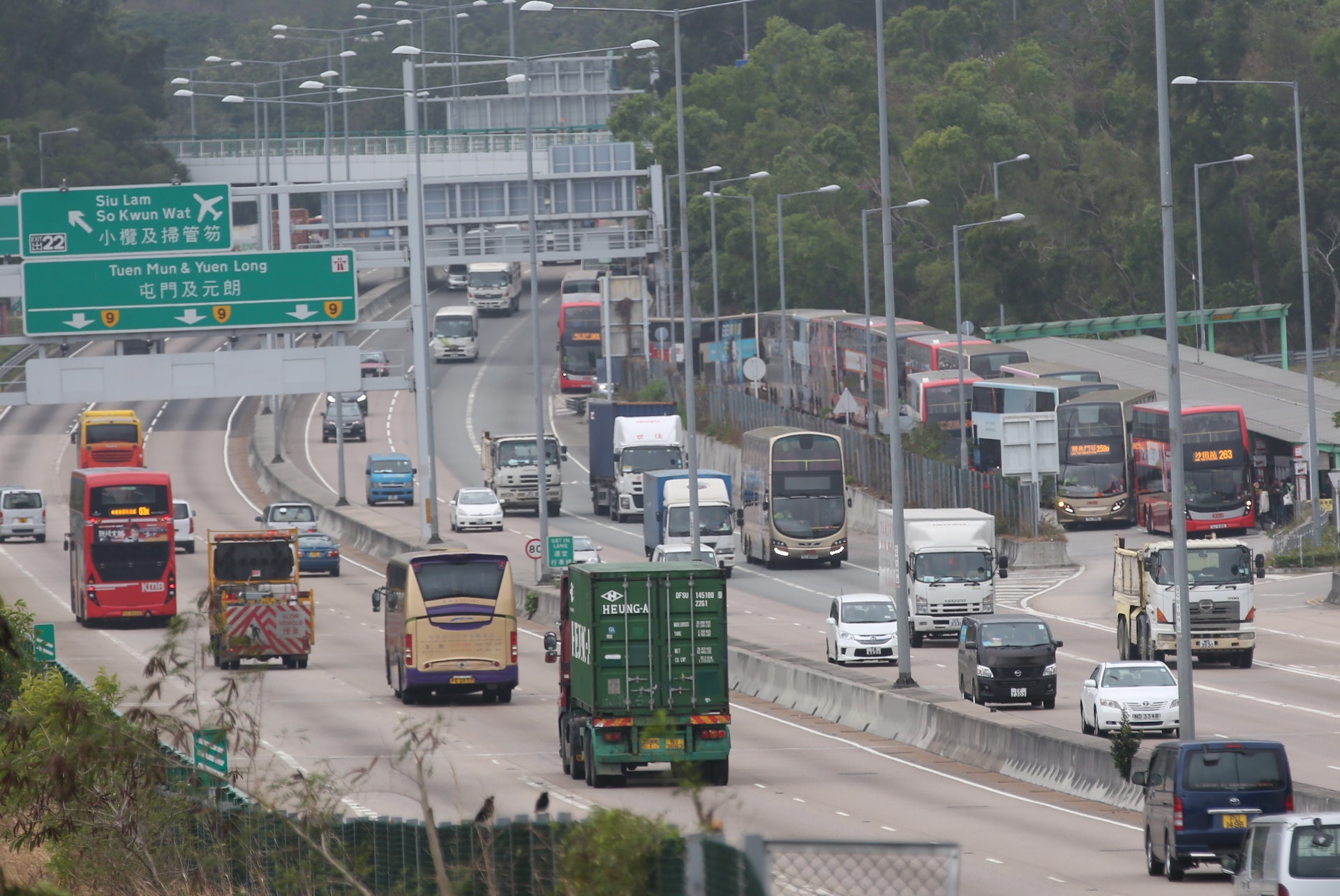 審計報告指,屯門公路交通意外數字前年已回升至246宗,每百萬車輛行駛公里意外率,高於主要道路整體意外率。(資料圖片) 審計報告指,屯門公路交通意外數字前年已回升至246宗,每百萬車輛行駛公里意外率,高於主要道路整體意外率。(資料圖片)