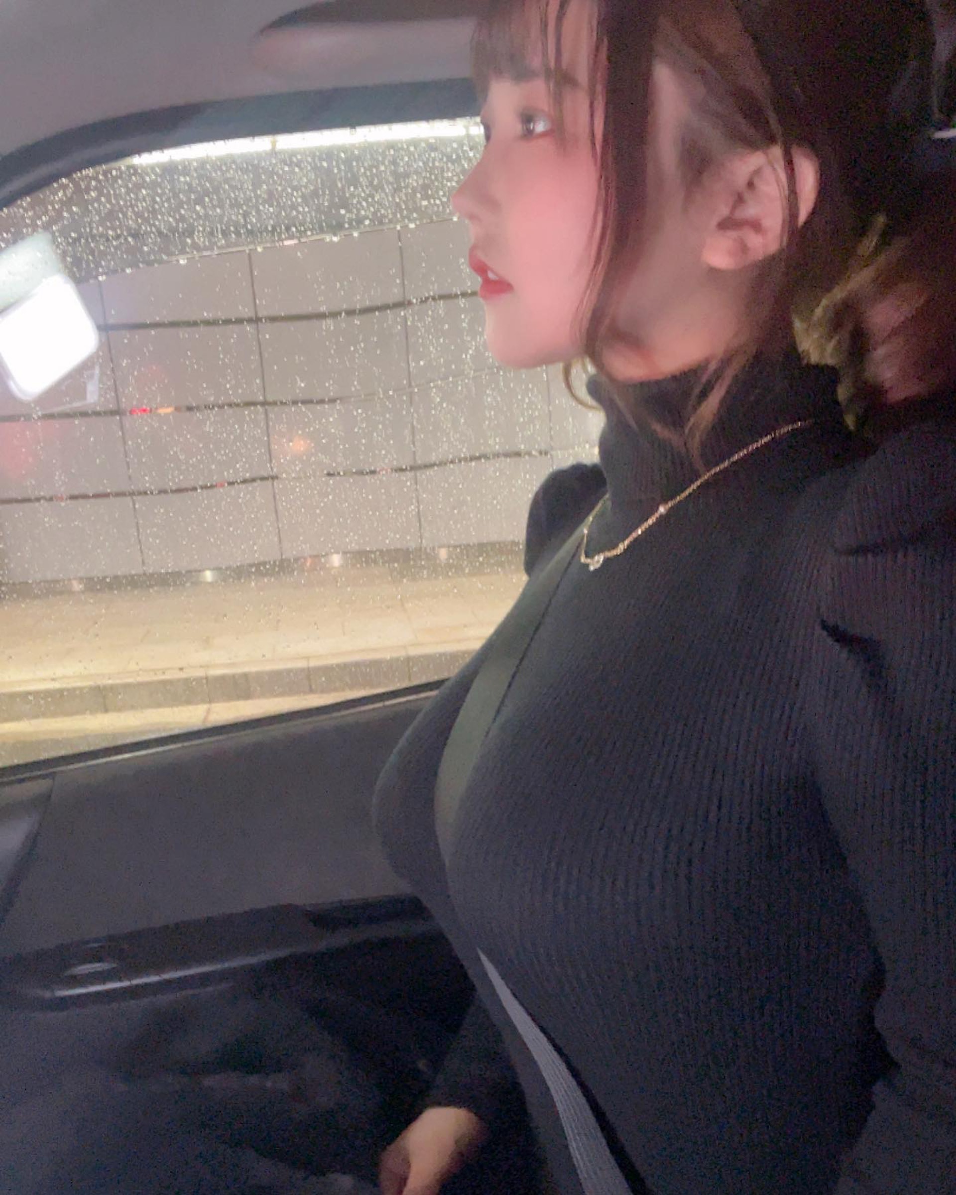 日本寫真女星娜娜茶(なな茶)因甜美的臉蛋及G奶的傲人身材,吸引了許多粉絲的喜愛,不僅IG有著34萬的追蹤人數,就連TikTok都超過300萬的粉絲追蹤。(IG@nanacha_0211) 日本寫真女星娜娜茶(なな茶)因甜美的臉蛋及G奶的傲人身材,吸引了許多粉絲的喜愛,不僅IG有著34萬的追蹤人數,就連TikTok都超過300萬的粉絲追蹤。(IG@nanacha_0211)