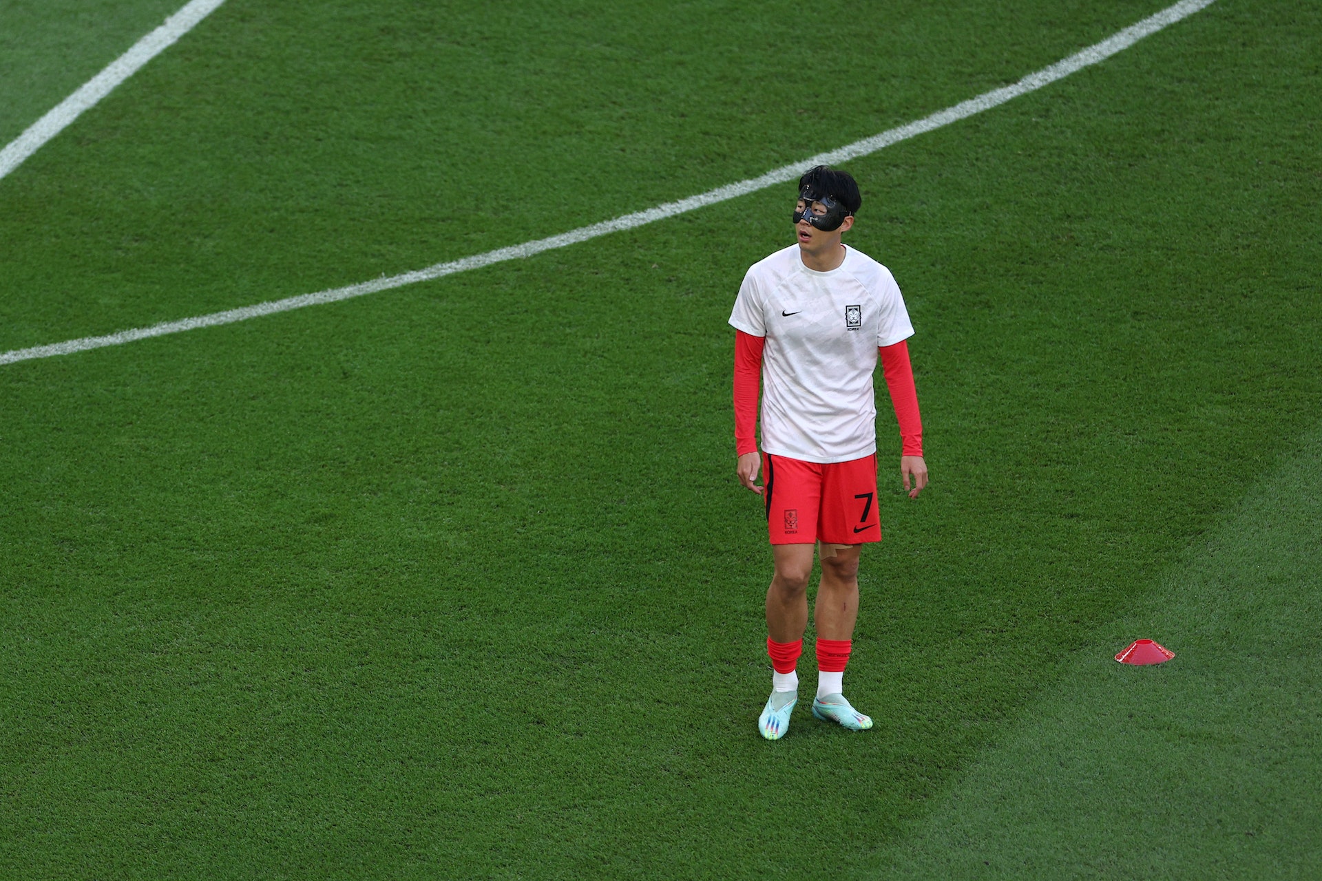 孫興慜繼續戴面罩出戰。(Getty Images) 孫興慜繼續戴面罩出戰。(Getty Images)