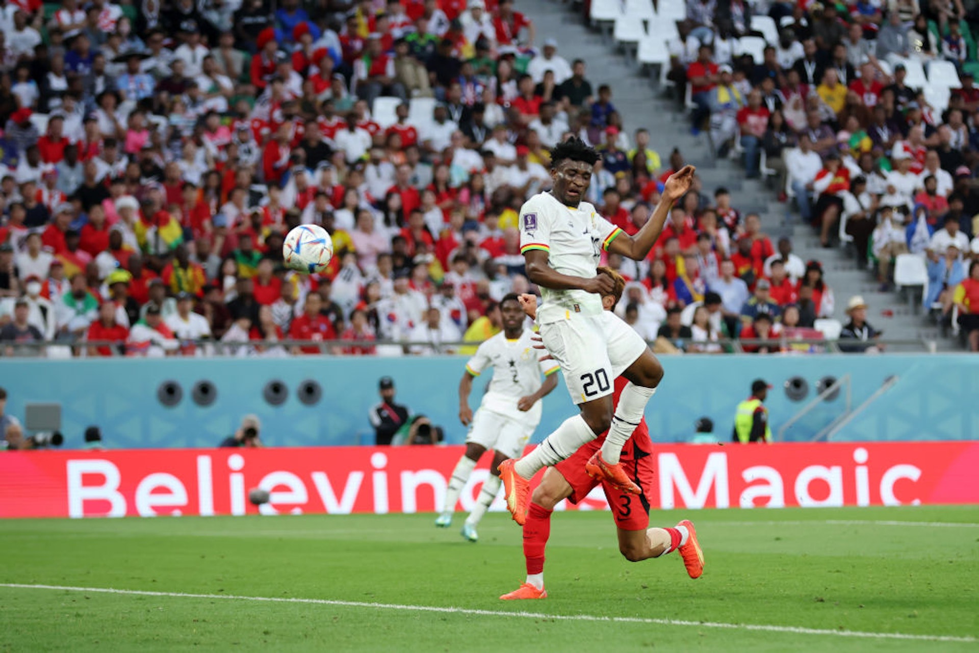 古度斯搶點,頭槌頂入,加納領先到2:0。(Getty Images) 古度斯搶點,頭槌頂入,加納領先到2:0。(Getty Images)