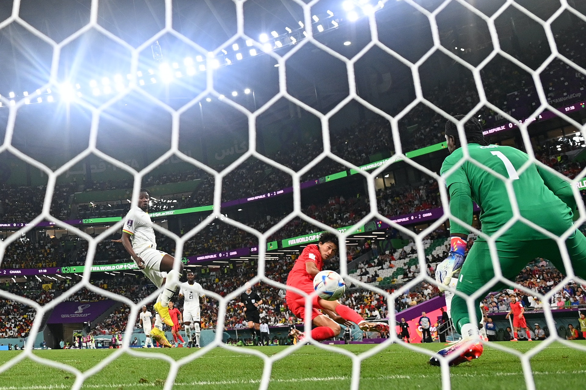 曹圭成為韓國追近至1:2。(Getty Images) 曹圭成為韓國追近至1:2。(Getty Images)