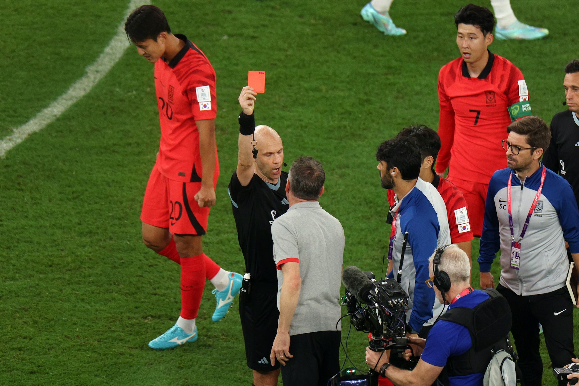 韓國教練保羅賓度禍從口出,賽後被罰紅牌。(Getty Images) 韓國教練保羅賓度禍從口出,賽後被罰紅牌。(Getty Images)