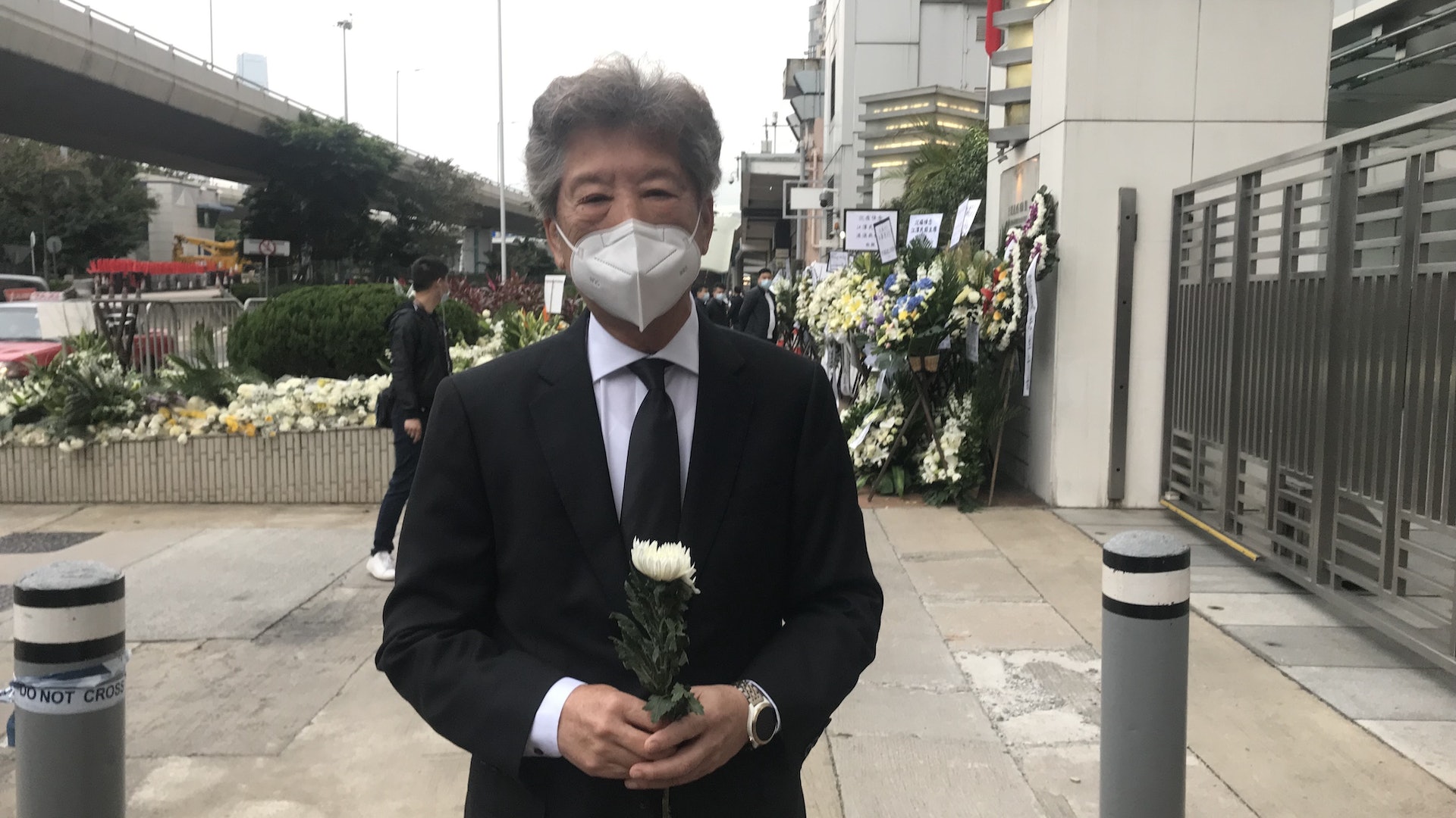 江澤民逝世|湯家驊到中聯辦弔唁:江深入民心 會懷念其努力 江澤民逝世|湯家驊到中聯辦弔唁:江深入民心 會懷念其努力