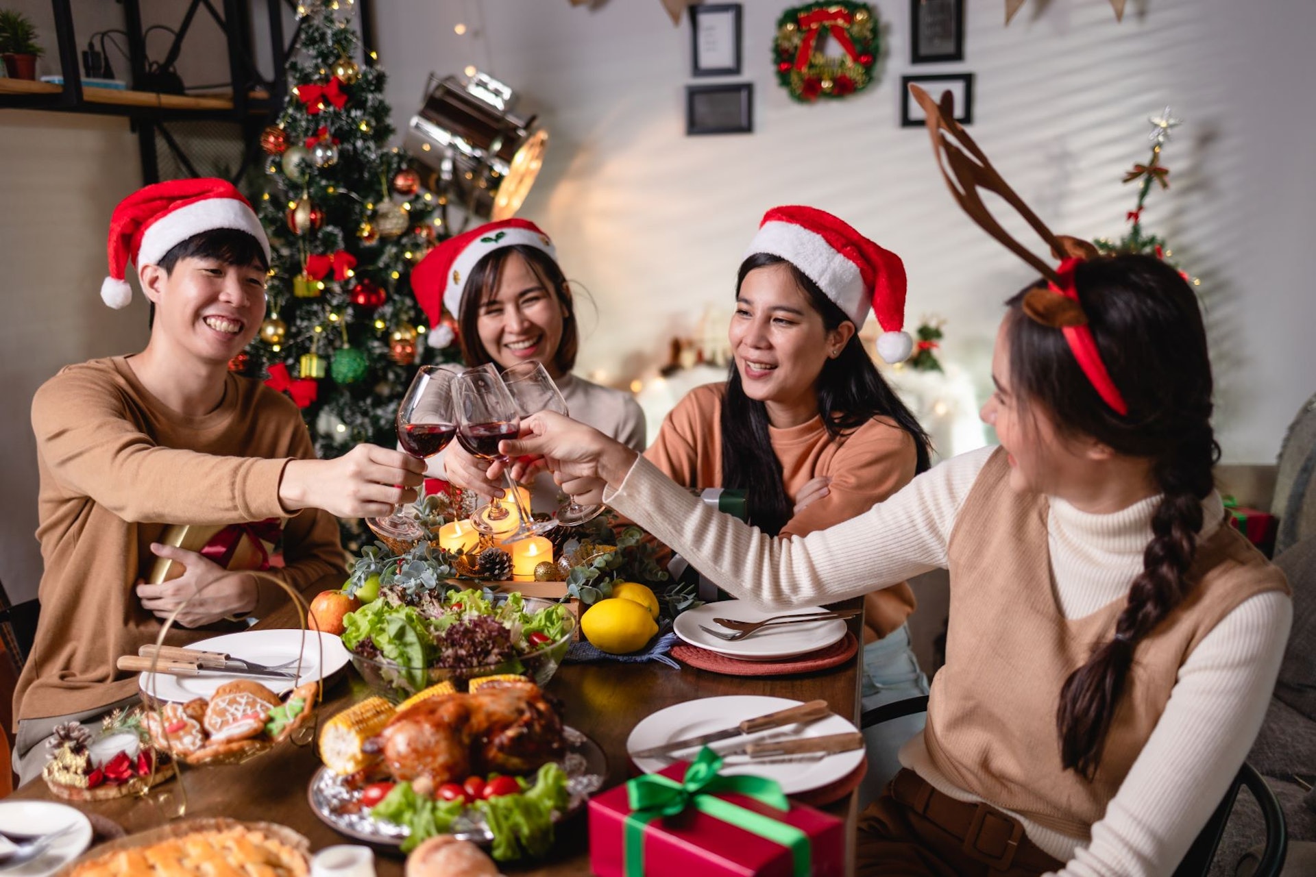 紅白酒的酒精濃度相對較低,糖尿病患者能適量小酌。(圖片:Shutterstock) 紅白酒的酒精濃度相對較低,糖尿病患者能適量小酌。(圖片:Shutterstock)