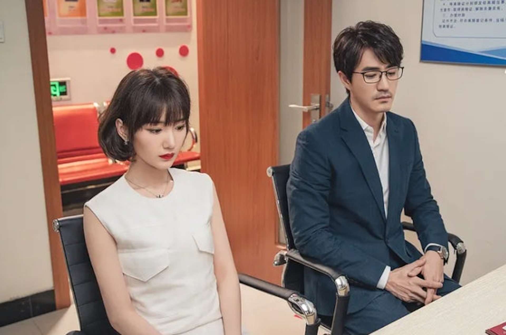 有人妻發文指結婚5年並育有1孩,惟婚姻生活不如意,丈夫既不注重外貌與體重,又不願照顧小孩或節省花費,更沉迷打電動而不去親子活動,於是決定離婚。(《三十而已》劇照) 有人妻發文指結婚5年並育有1孩,惟婚姻生活不如意,丈夫既不注重外貌與體重,又不願照顧小孩或節省花費,更沉迷打電動而不去親子活動,於是決定離婚。(《三十而已》劇照)