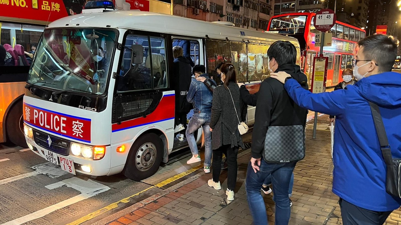 Police arrest 31 people in Sham Shui Po district in anticrime